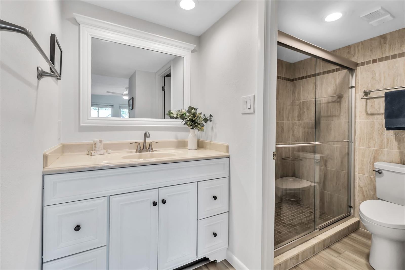 5224 LAKE VILLAGE DR #67