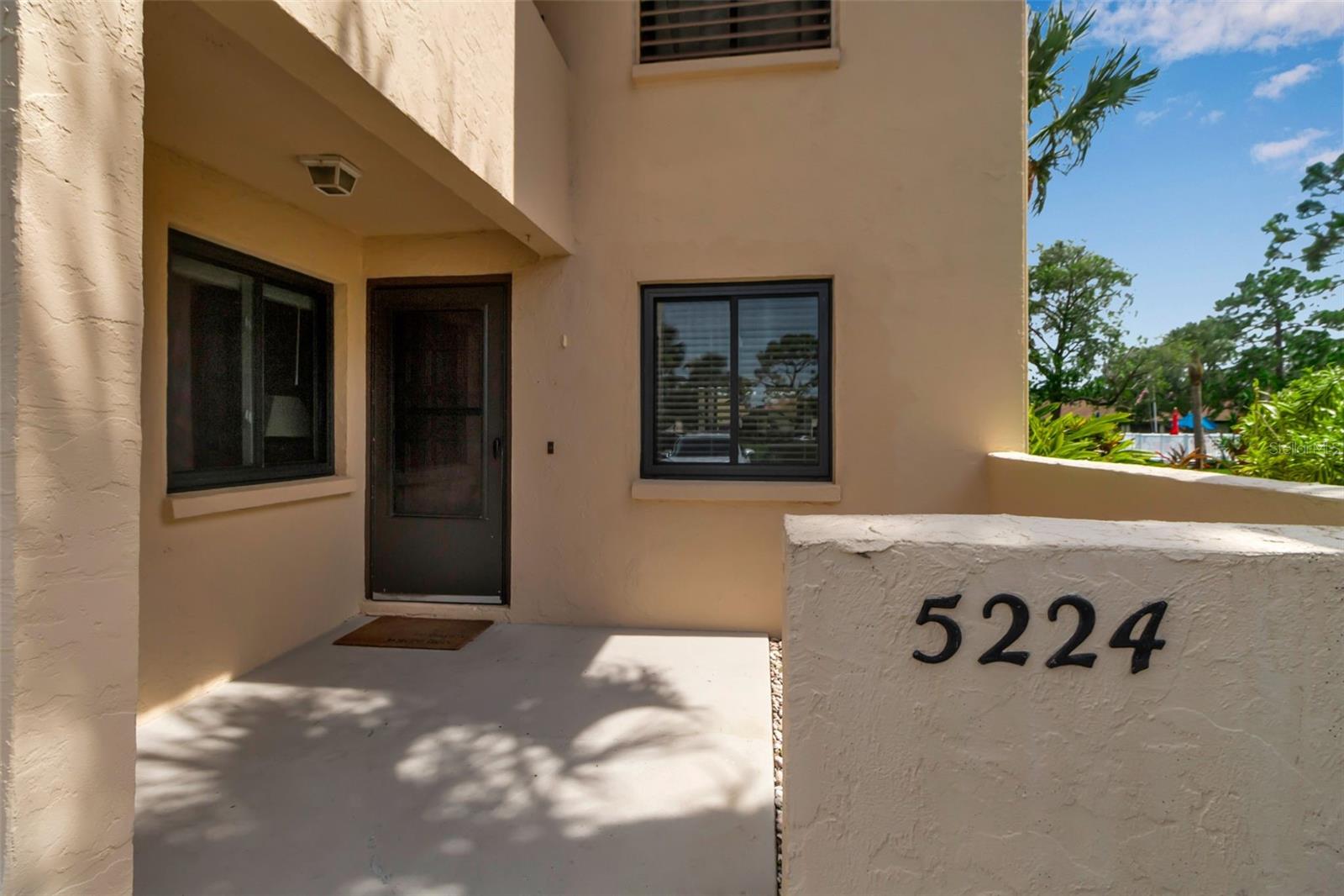 5224 LAKE VILLAGE DR #67