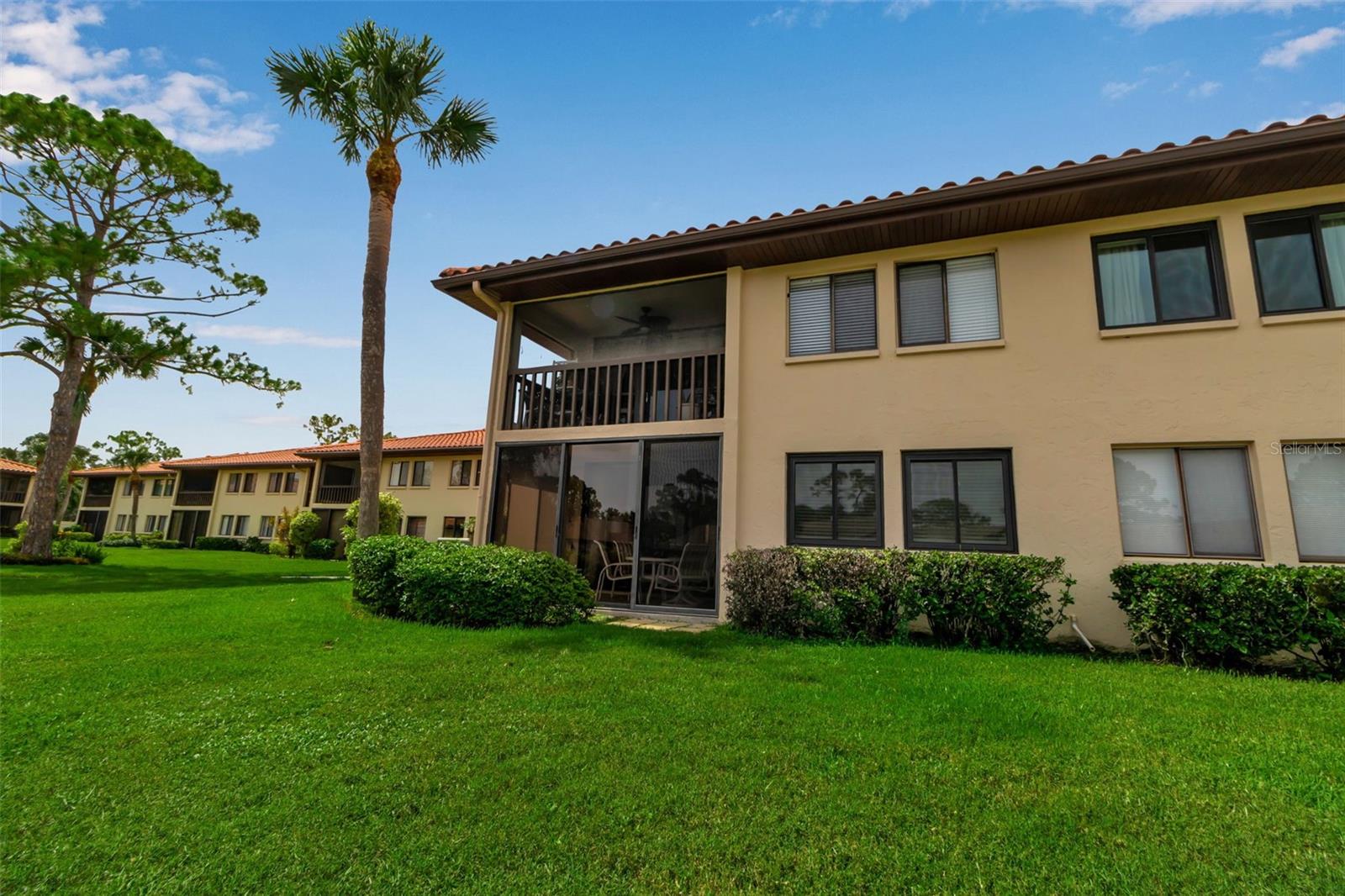 5224 LAKE VILLAGE DR #67