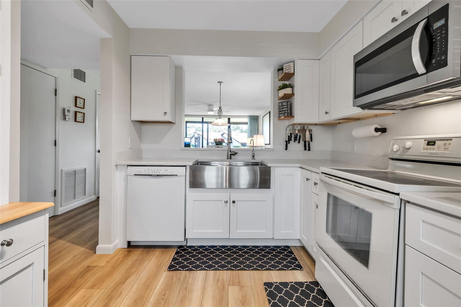 5224 LAKE VILLAGE DR #67