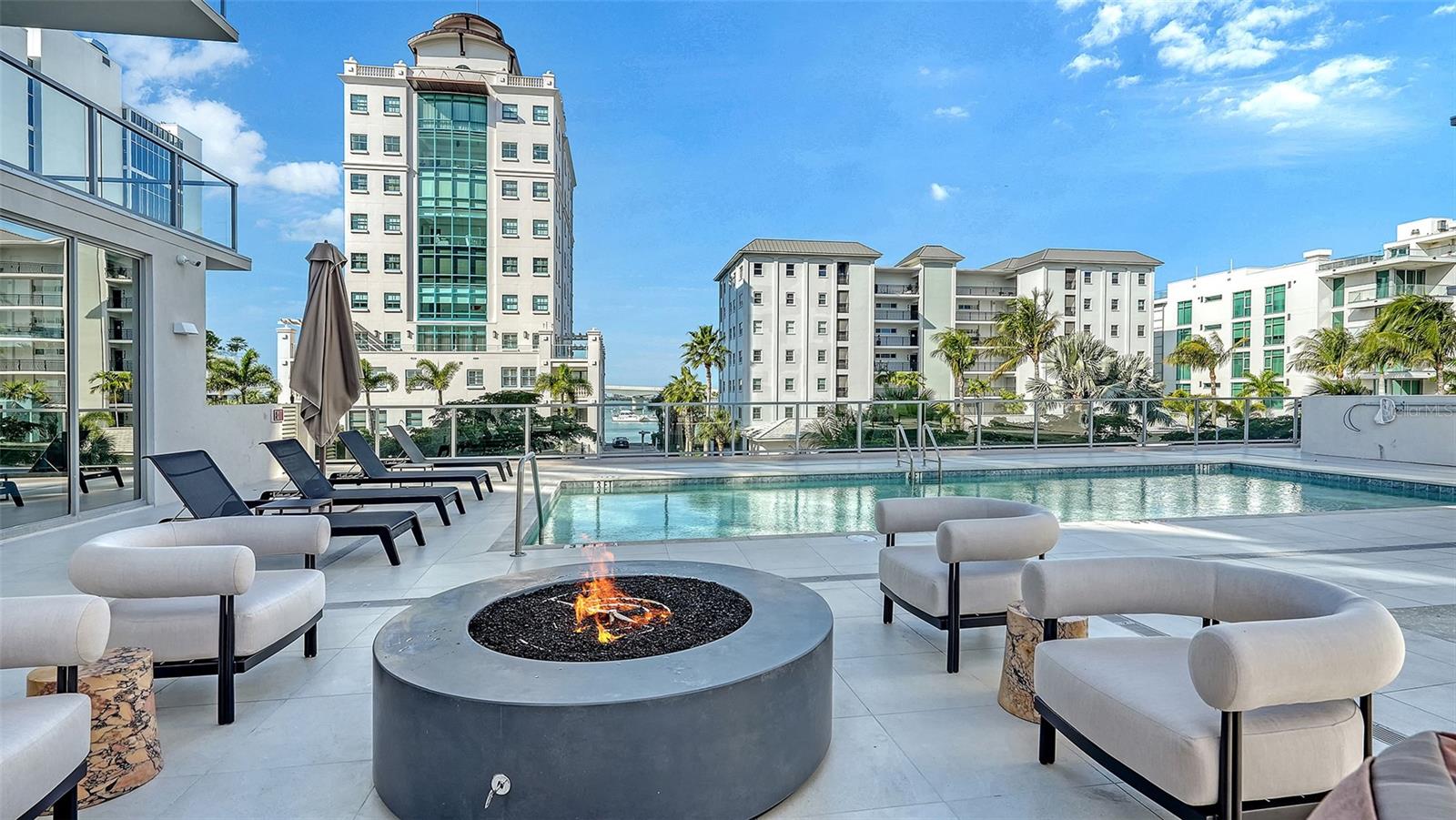 253 GOLDEN GATE PT #701