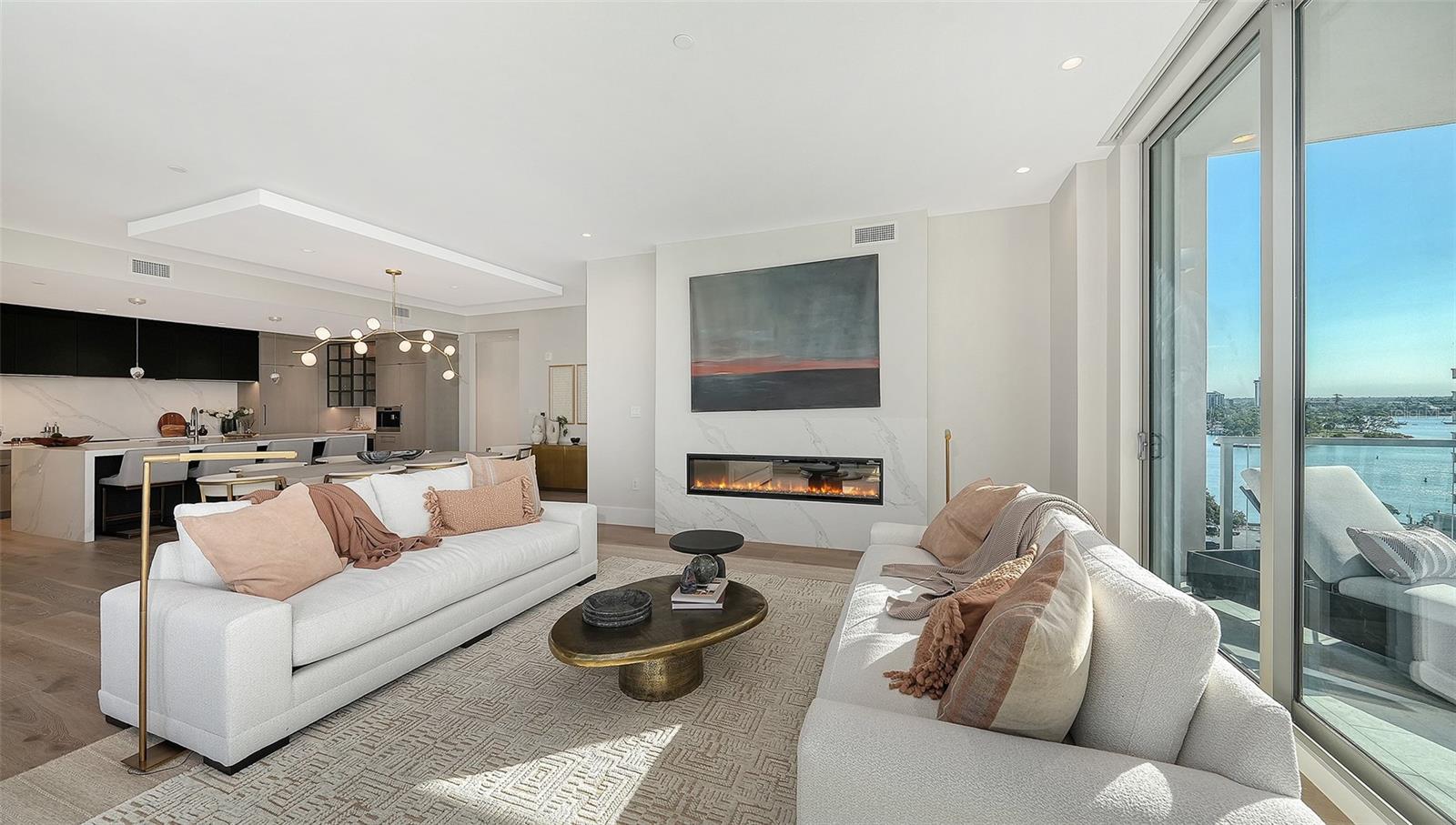 253 GOLDEN GATE PT #701