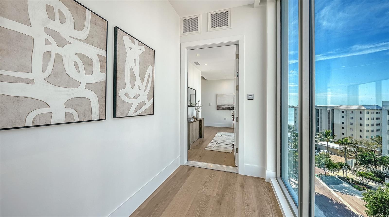 253 GOLDEN GATE POINT #703