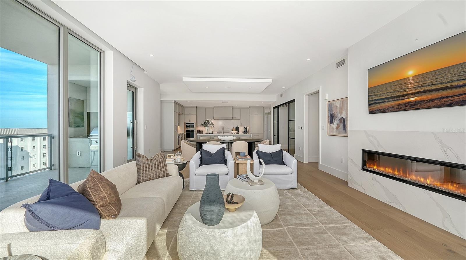 253 GOLDEN GATE POINT #703