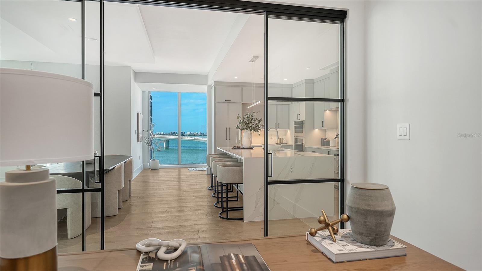 253 GOLDEN GATE POINT #703