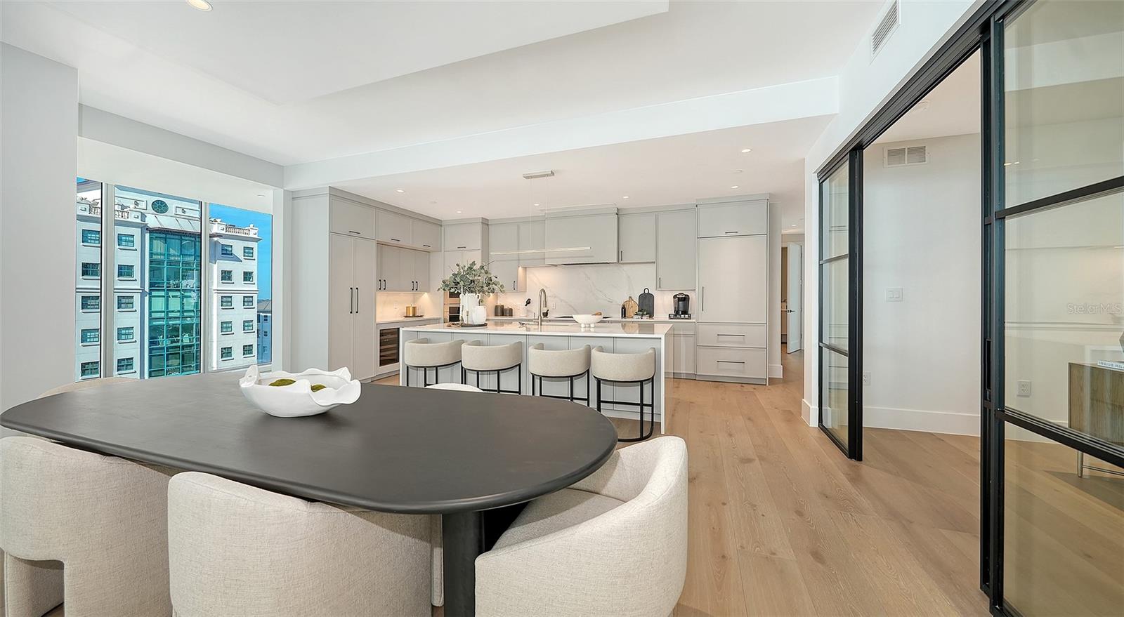 253 GOLDEN GATE POINT #703