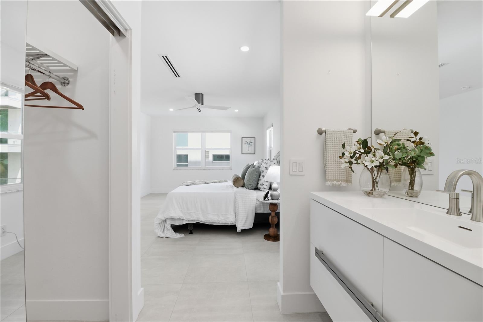 226 GOLDEN GATE PT #34