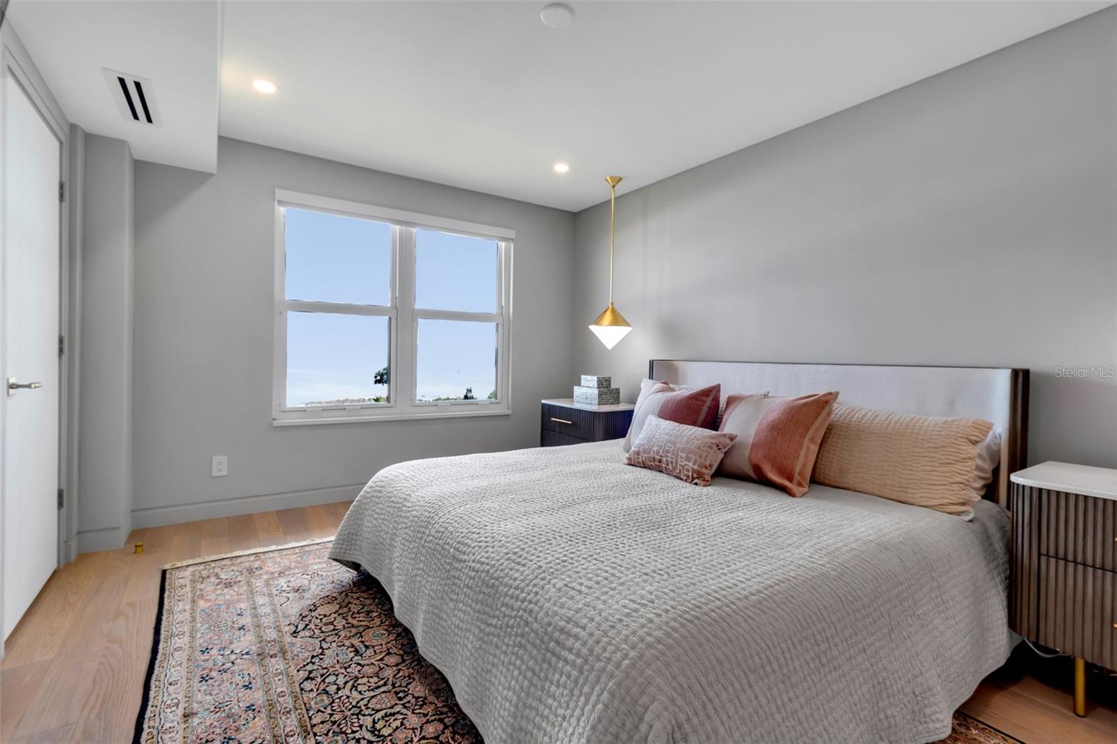 5740 MIDNIGHT PASS RD #403