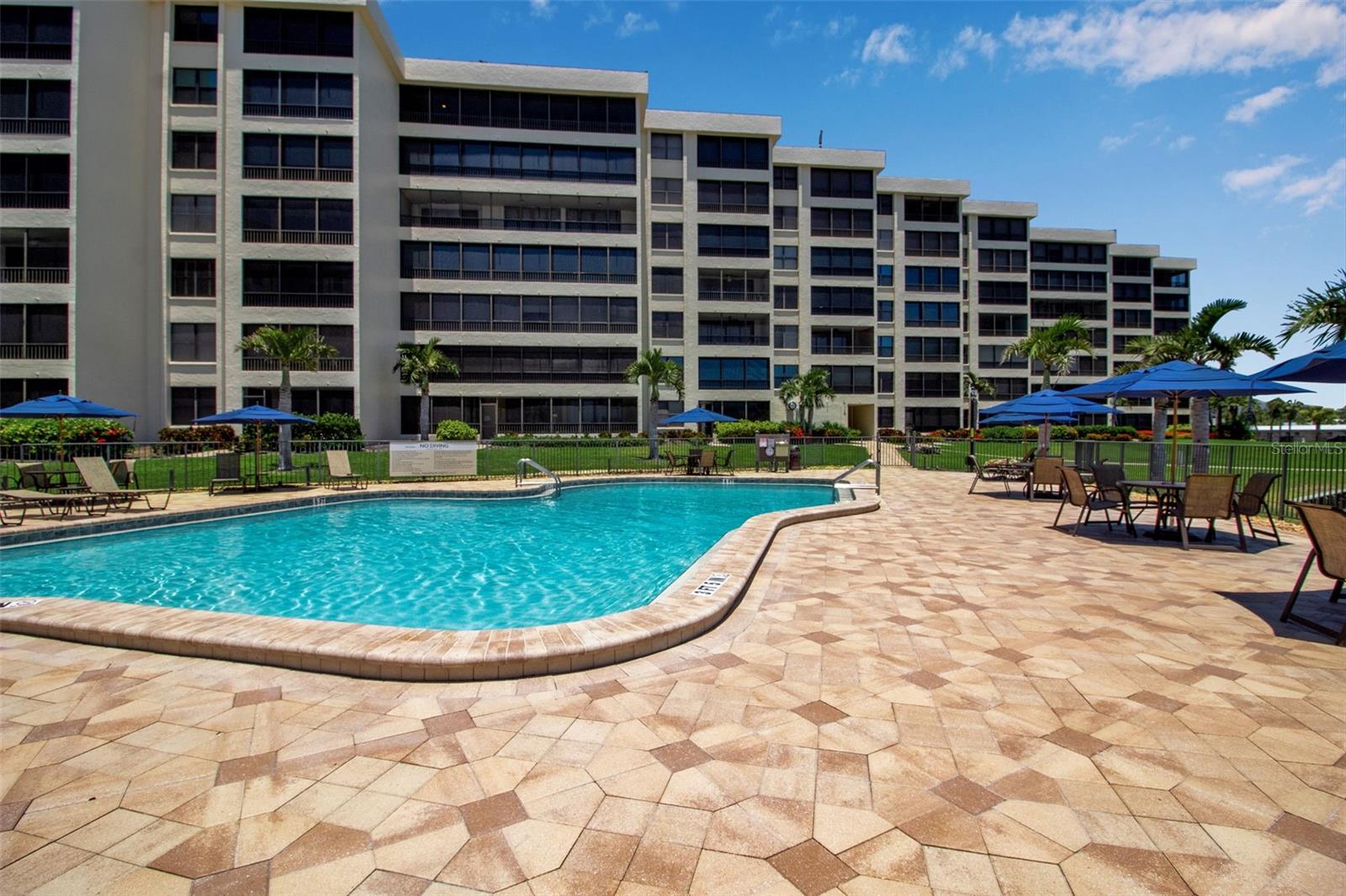 5740 MIDNIGHT PASS RD #403