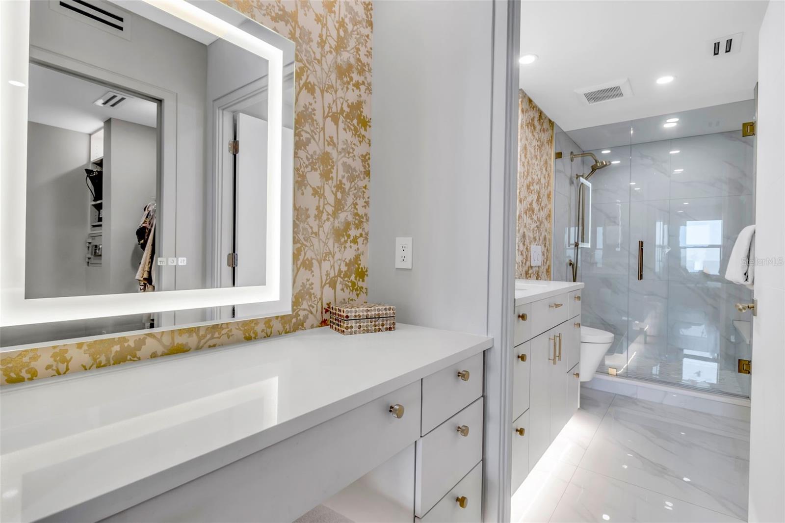 5740 MIDNIGHT PASS RD #403