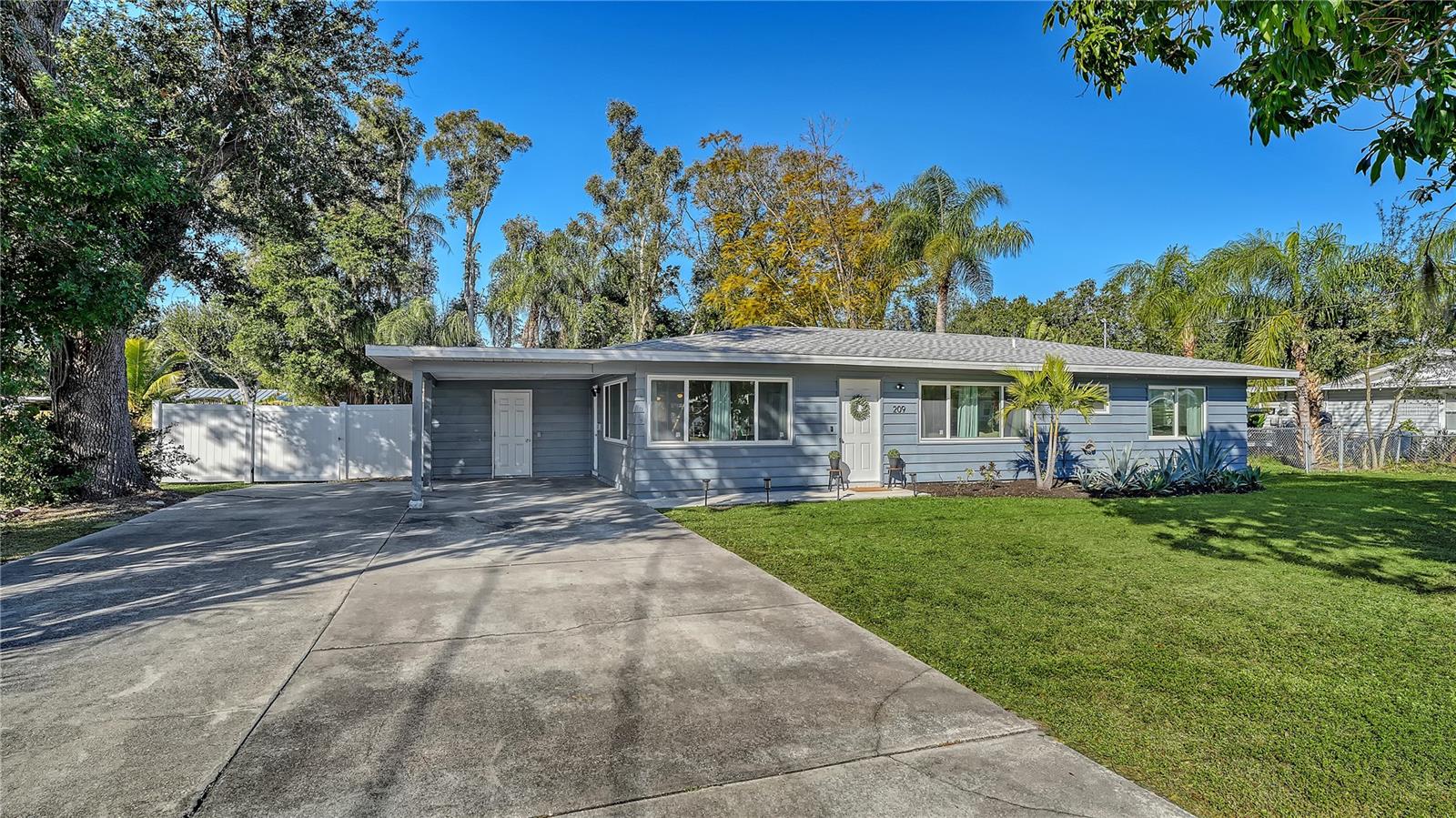 209 BRIGGS CT