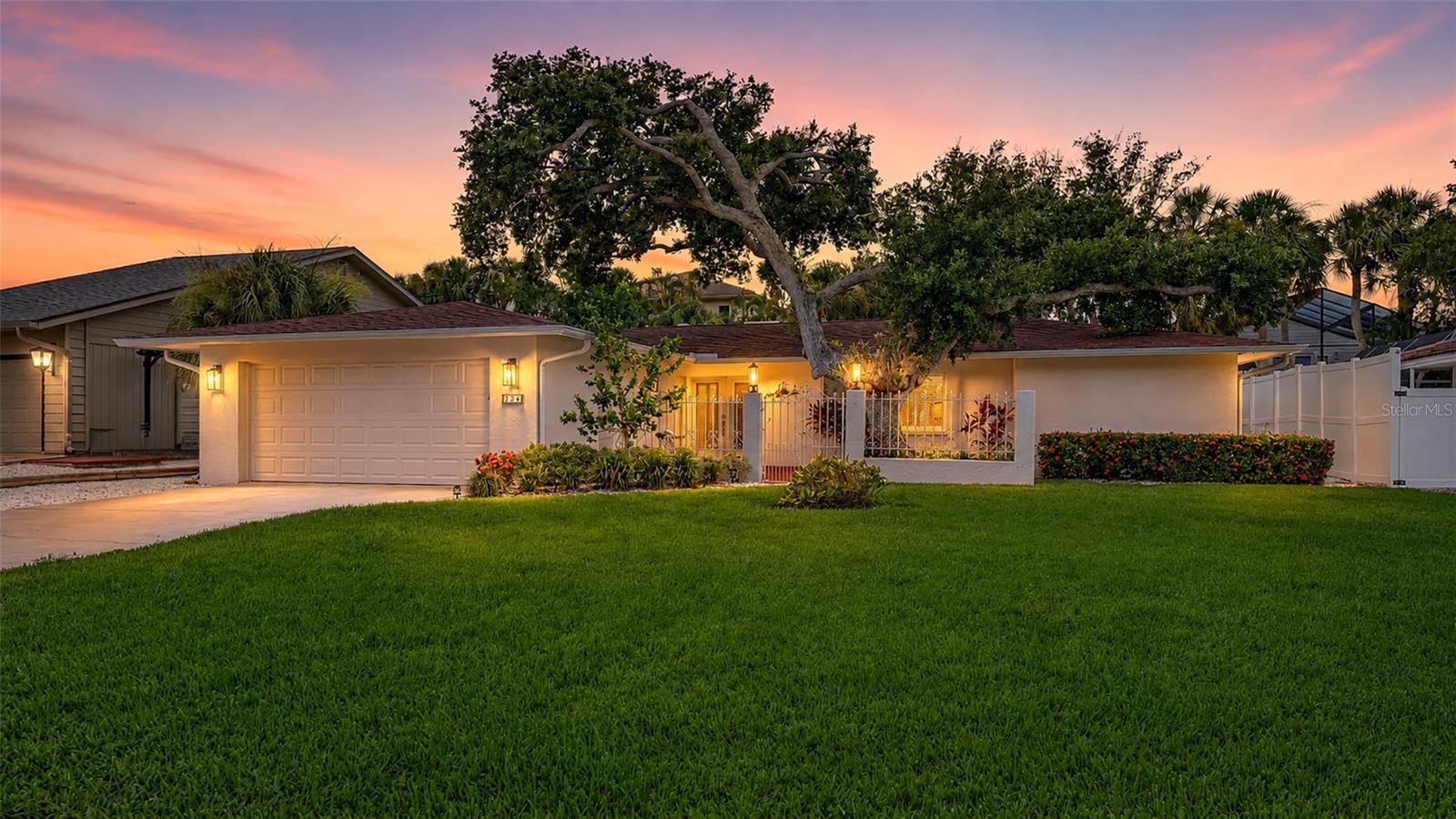 734 BIRDSONG LN