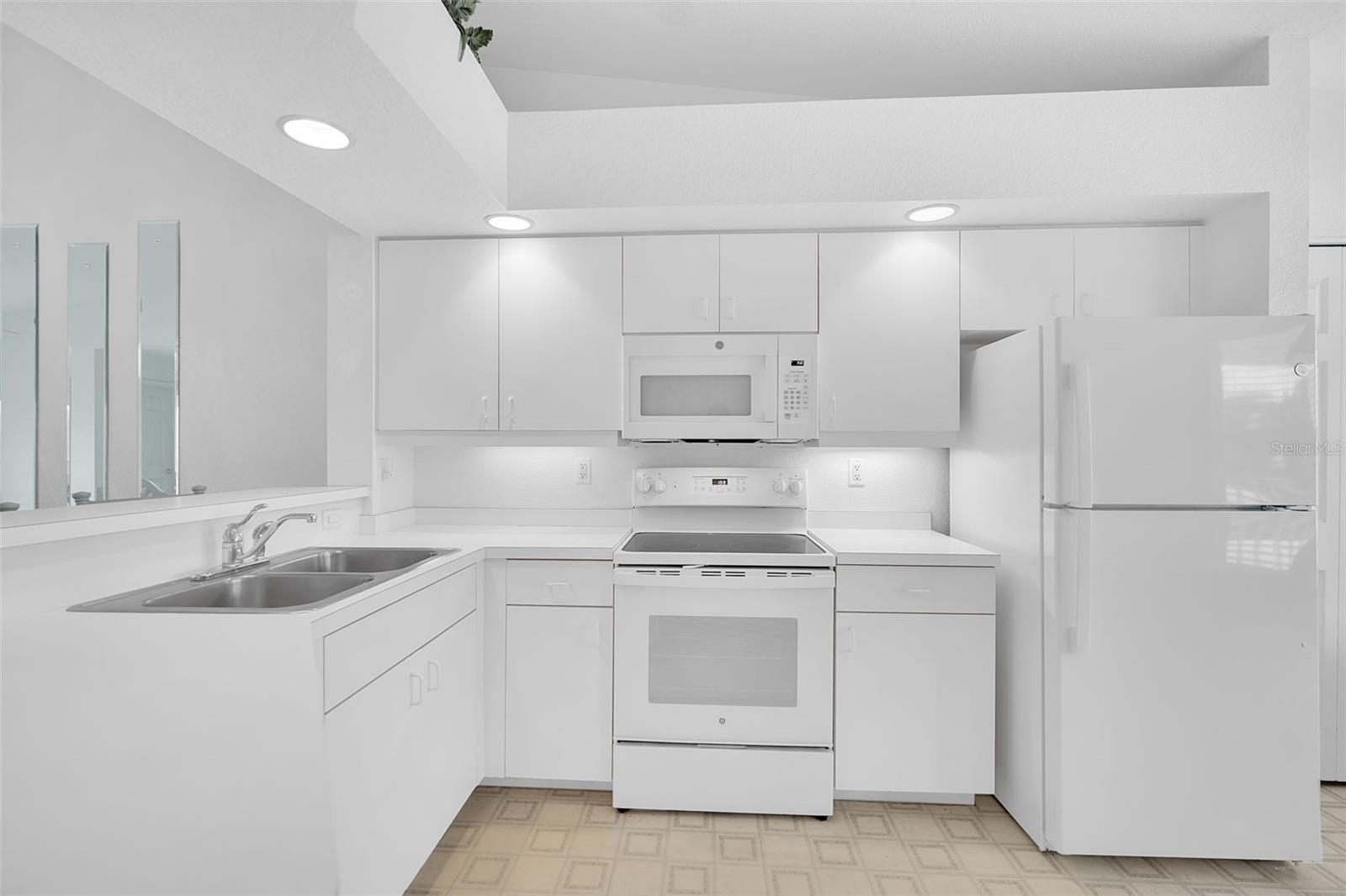 5725 GREENWOOD AVE #4201