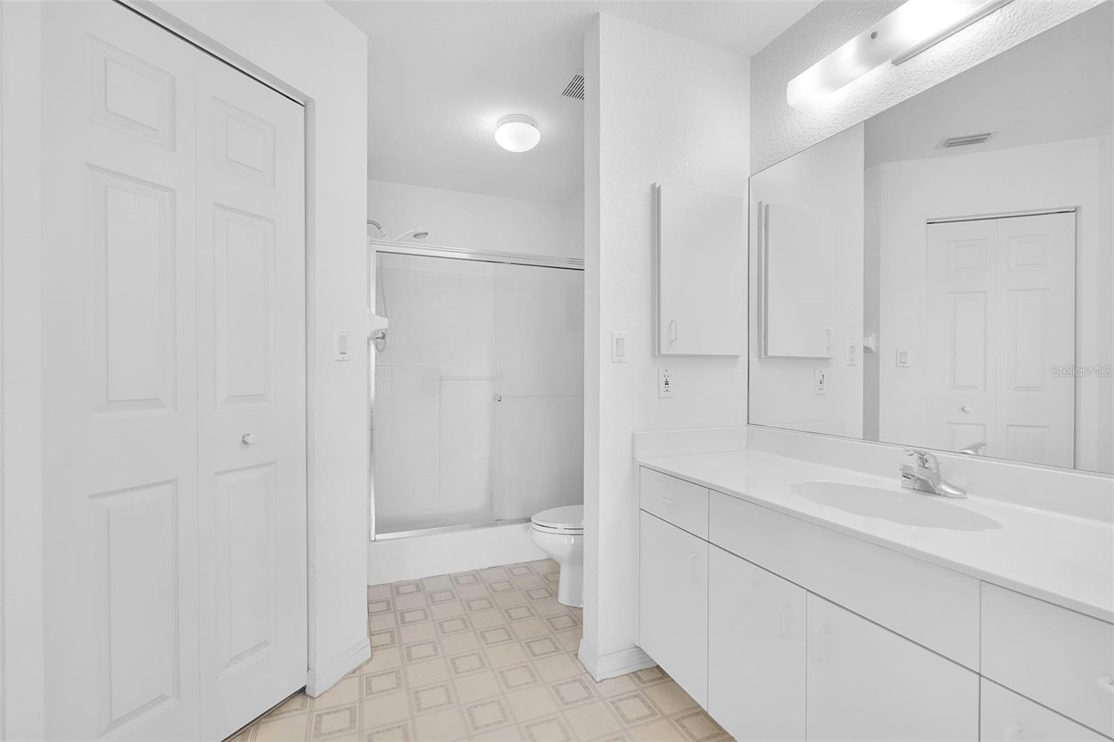 5725 GREENWOOD AVE #4201