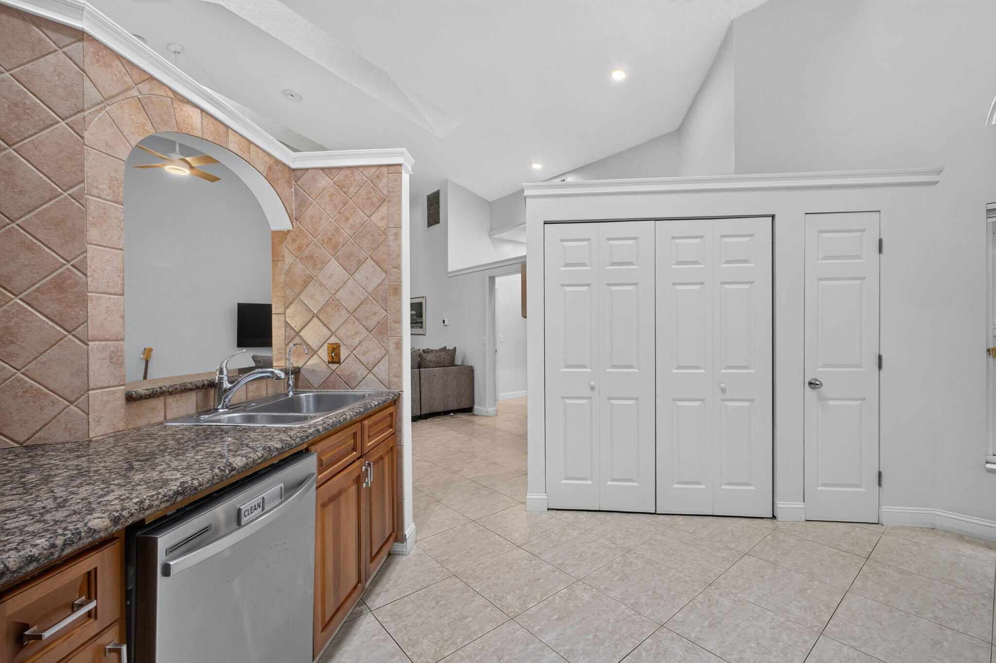 1602 ROSEWOOD Way