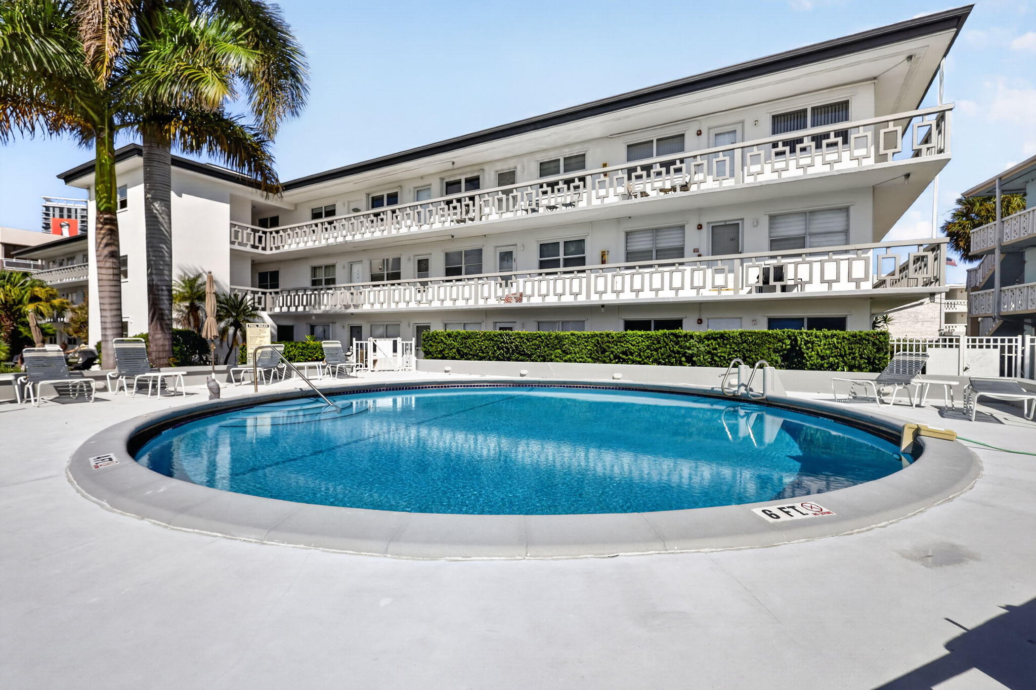 467 GOLDEN ISLES Drive 107