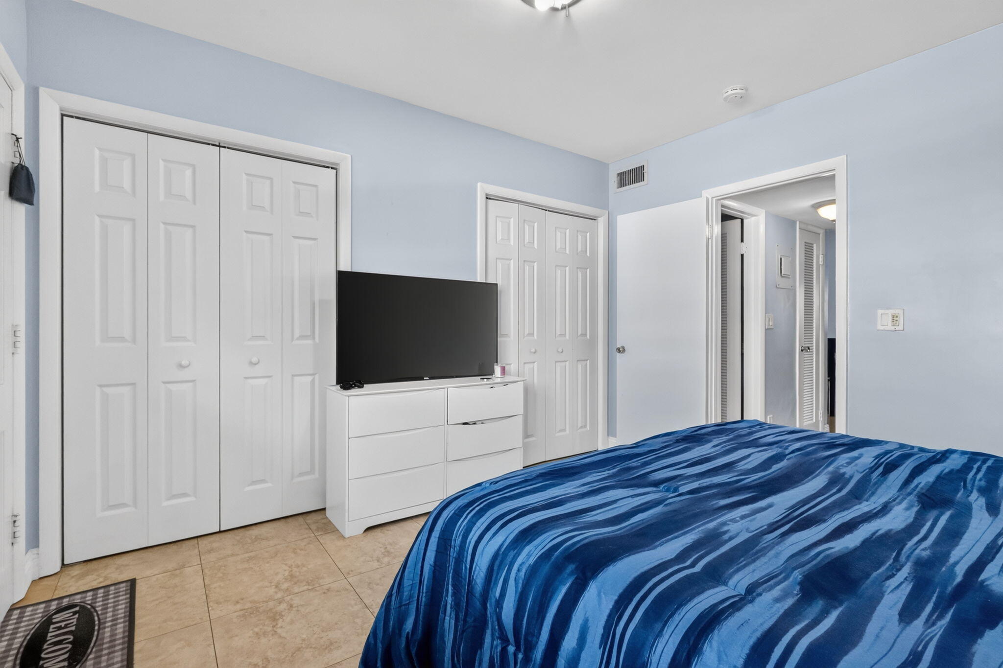467 GOLDEN ISLES Drive 107