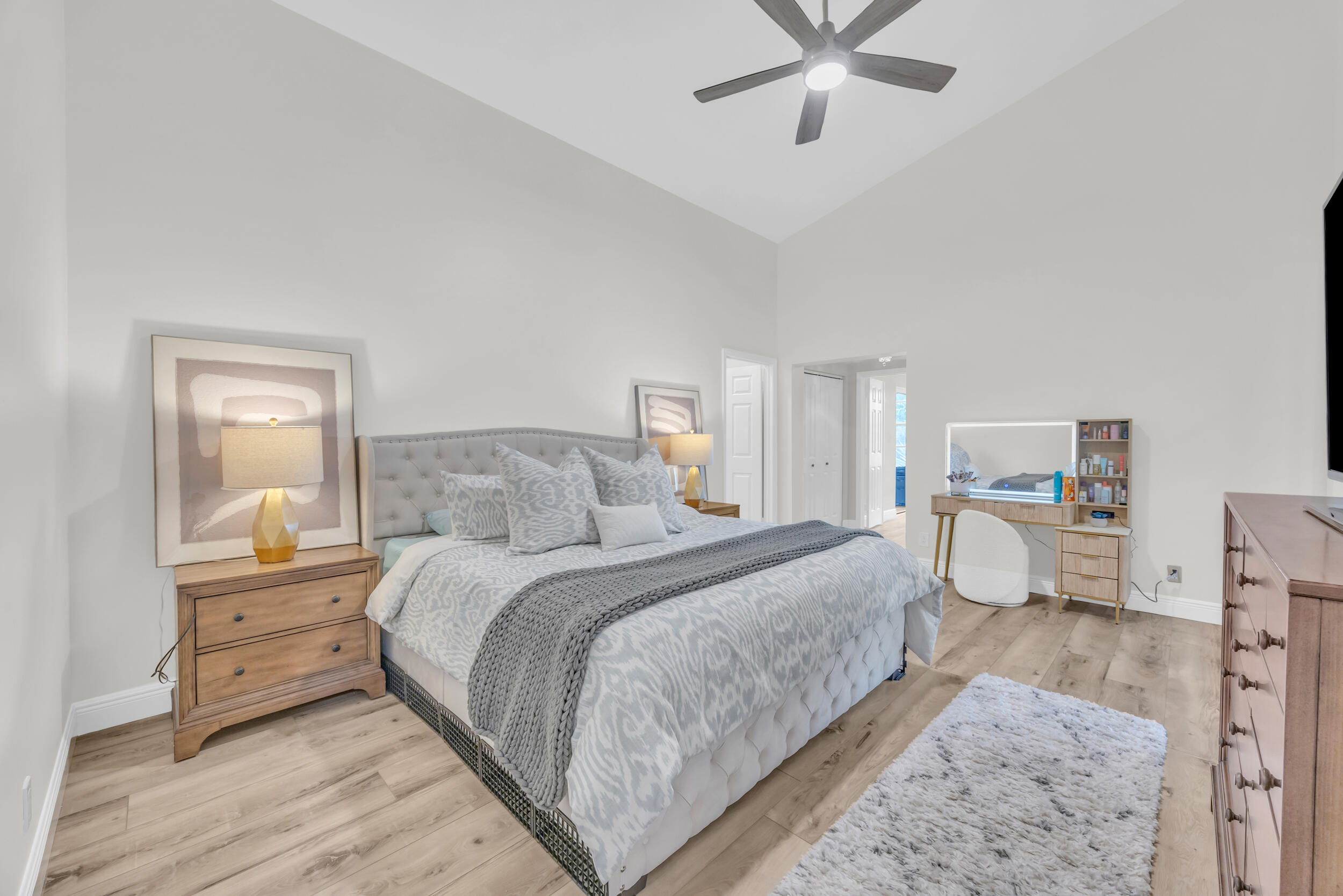 13862 Palm Grove Place