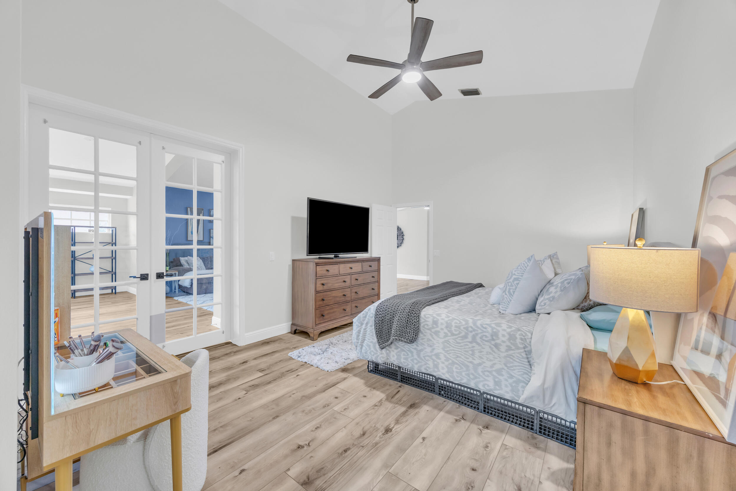 13862 Palm Grove Place