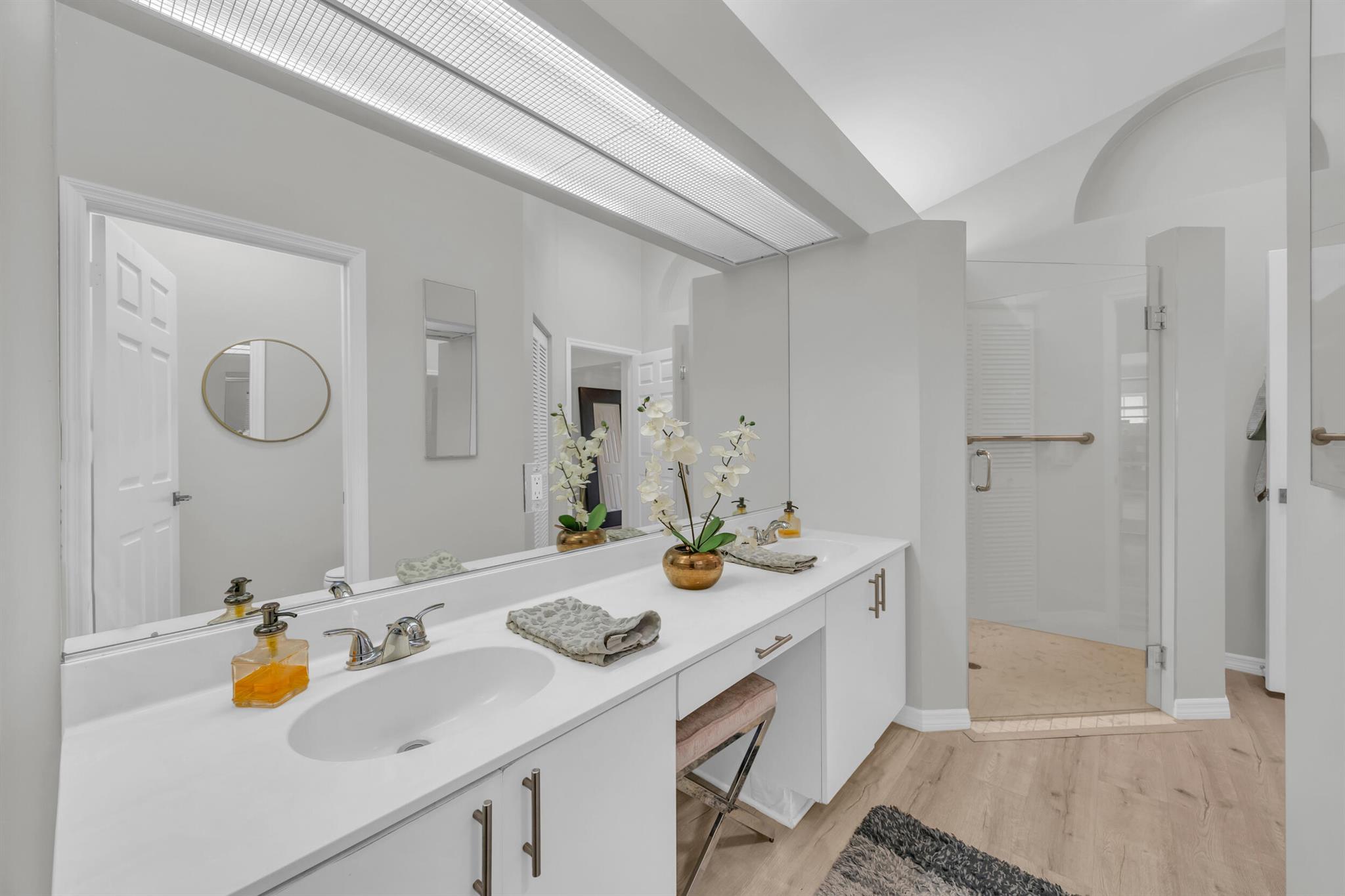 13862 Palm Grove Place