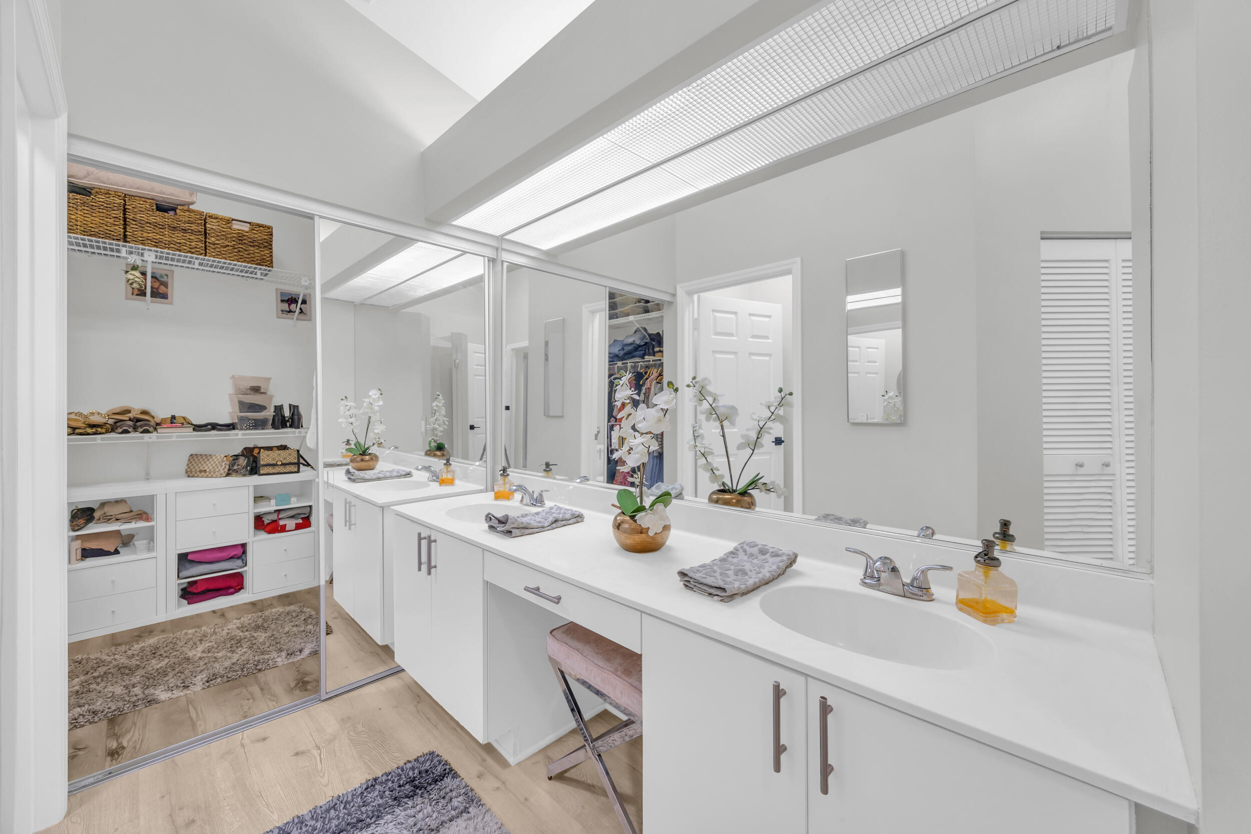 13862 Palm Grove Place