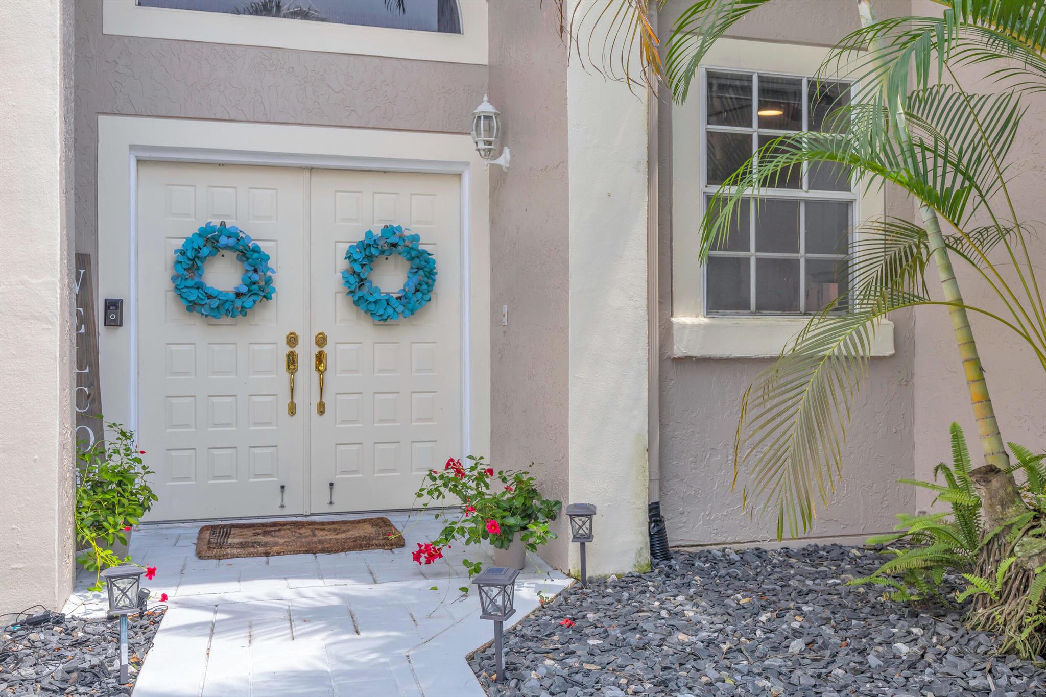 13862 Palm Grove Place