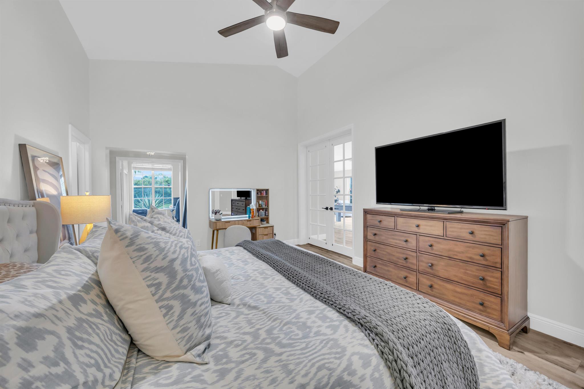 13862 Palm Grove Place