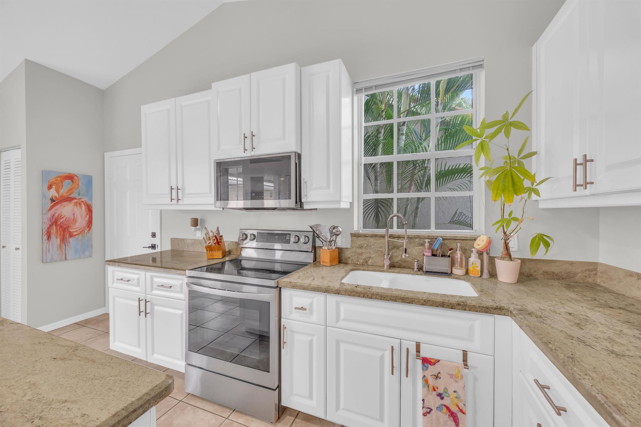 13862 Palm Grove Place