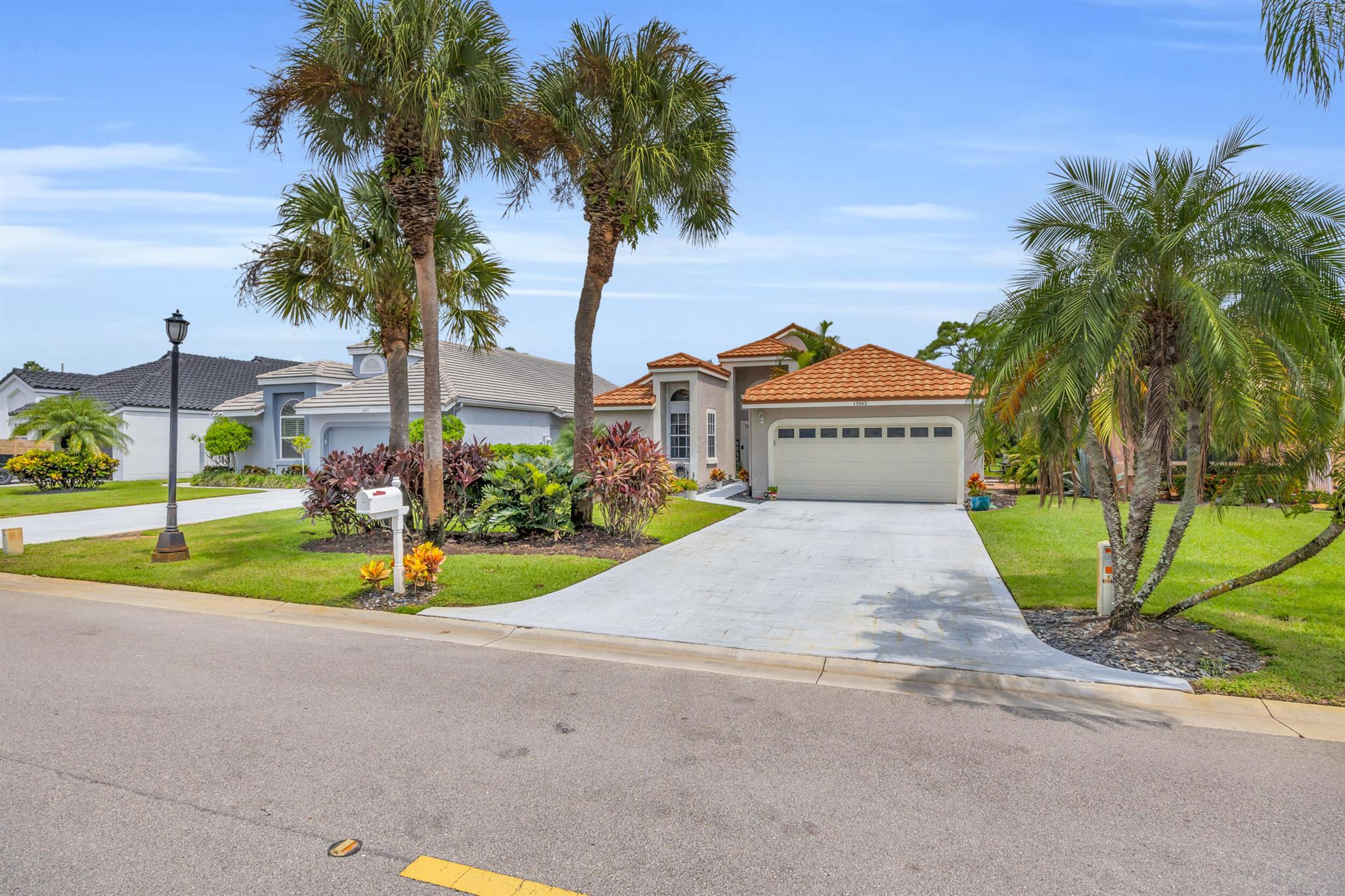 13862 Palm Grove Place