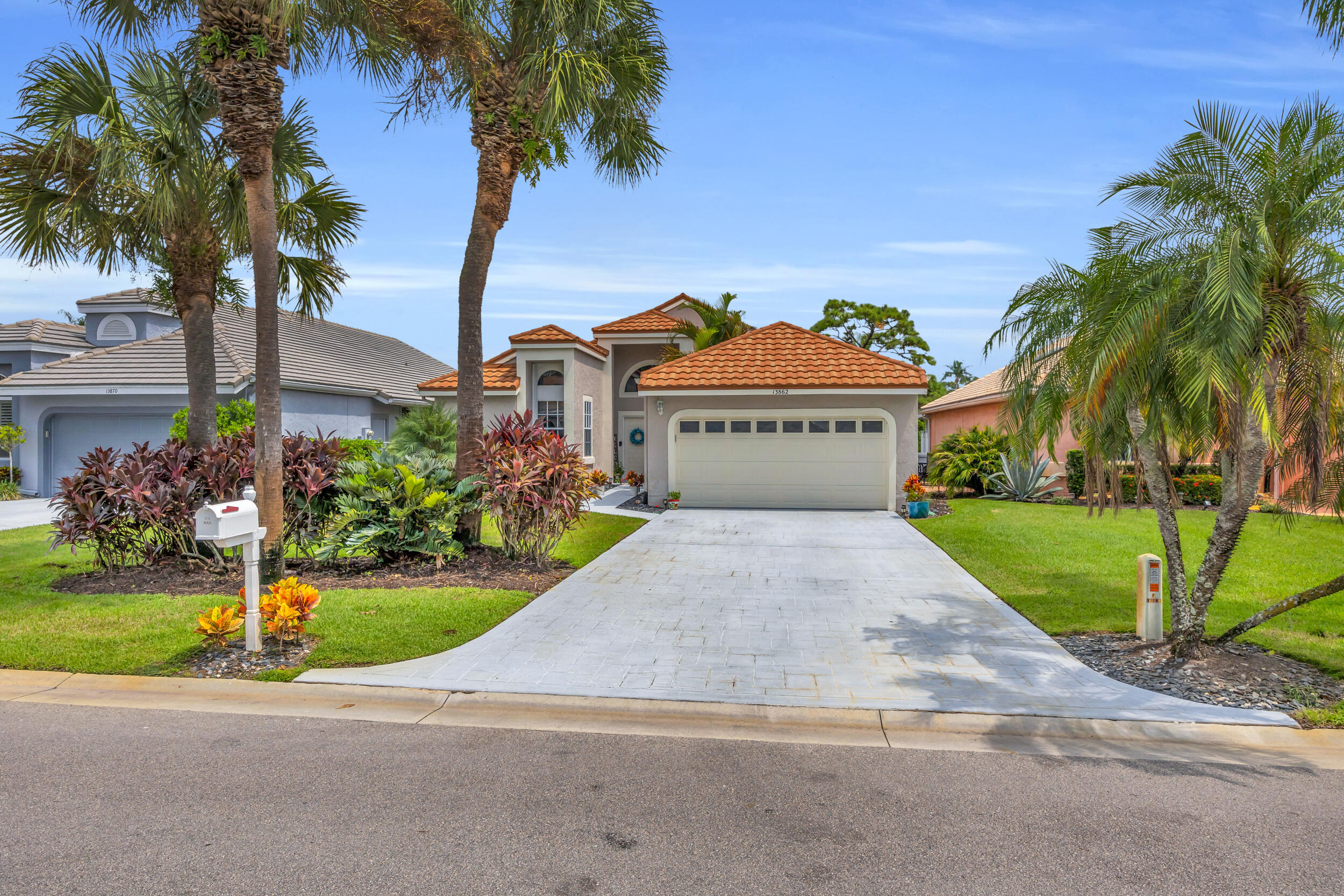 13862 Palm Grove Place