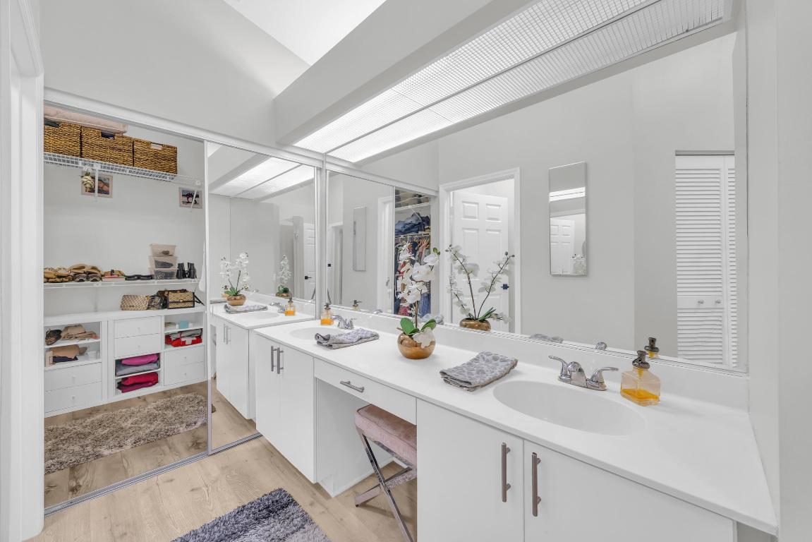 13862 Palm Grove Place