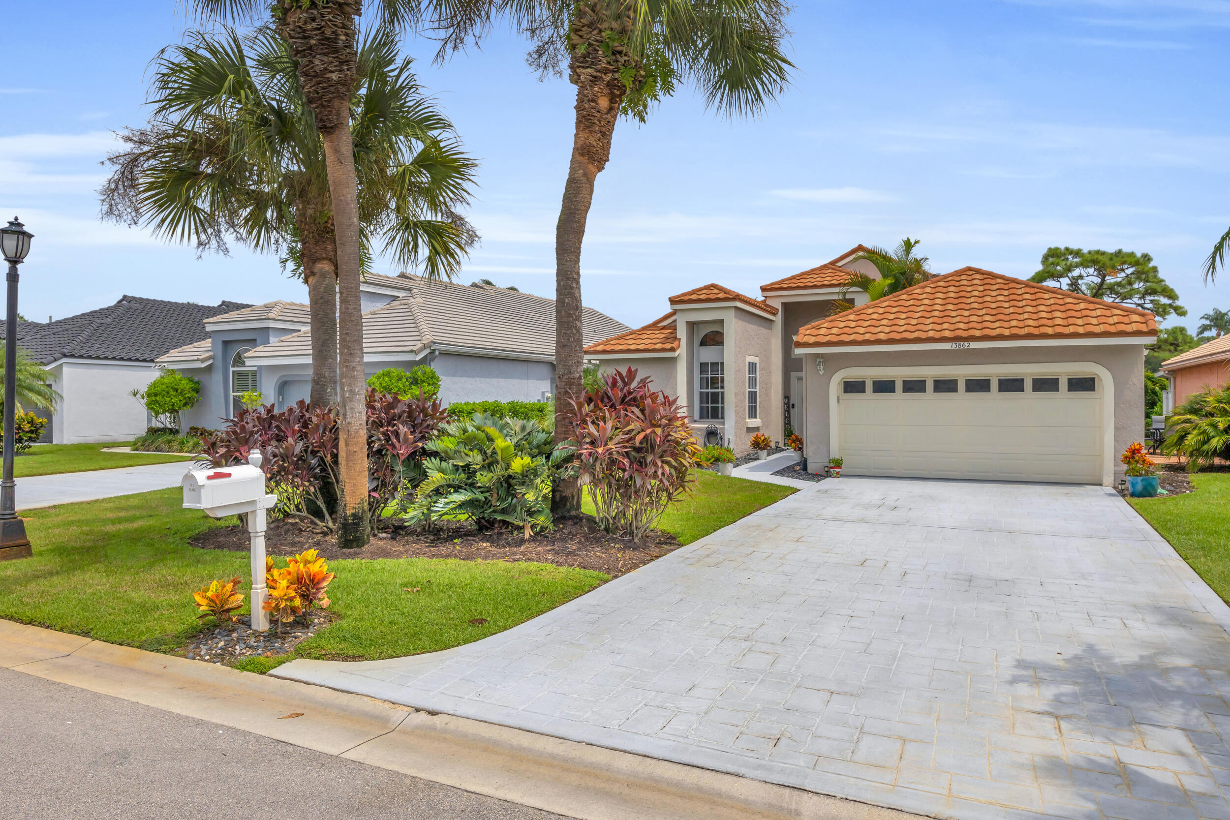 13862 Palm Grove Place