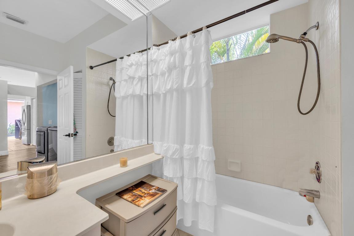 13862 Palm Grove Place