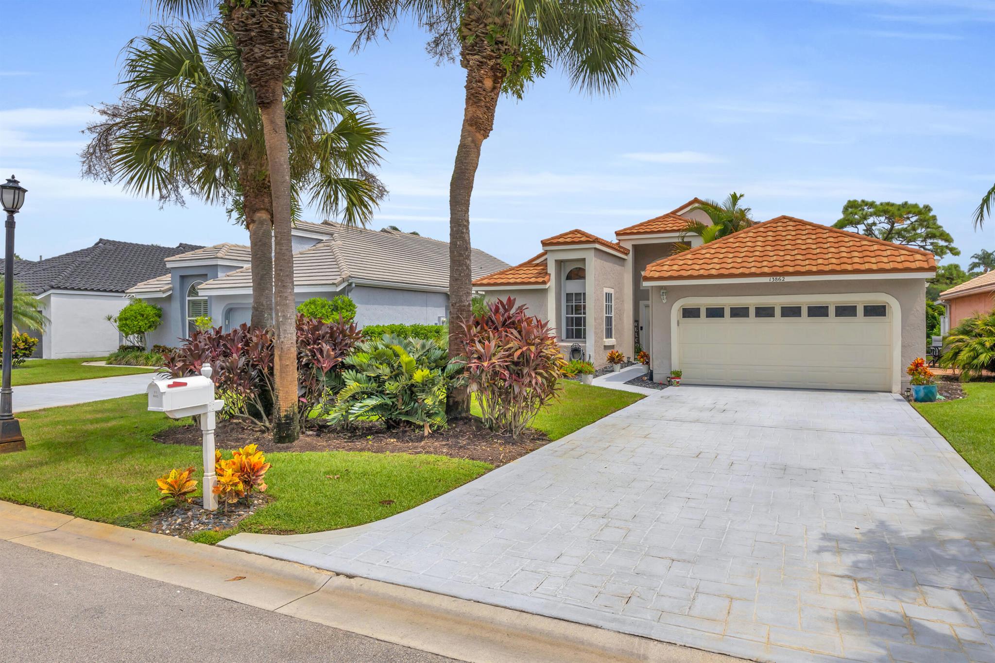 13862 Palm Grove Place