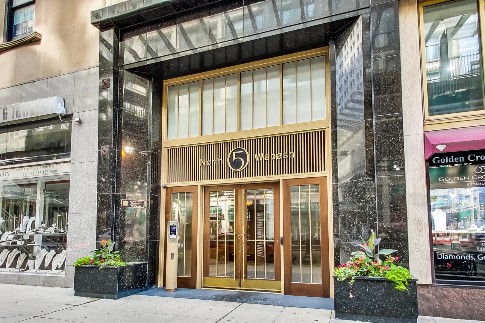 5 N Wabash Avenue Unit: 801