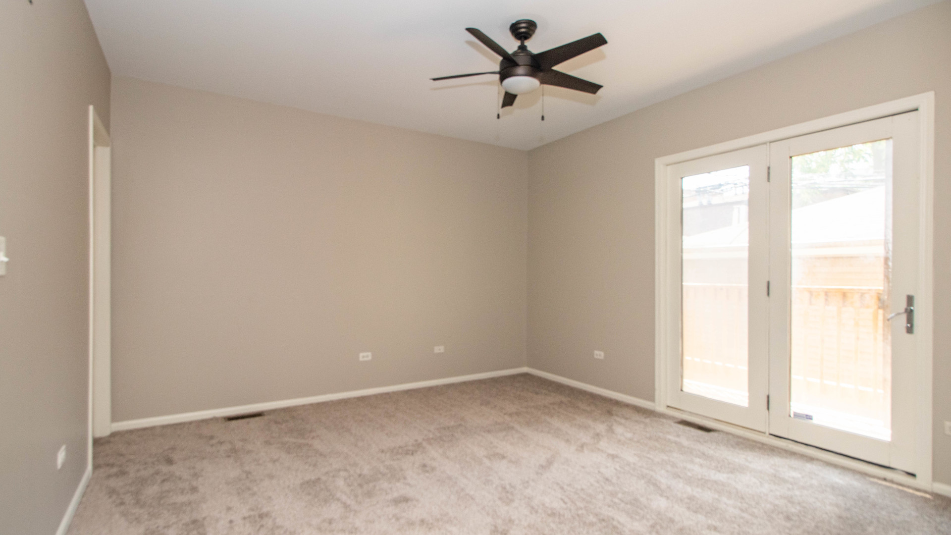 905 W Lawrence Avenue Unit: 1E