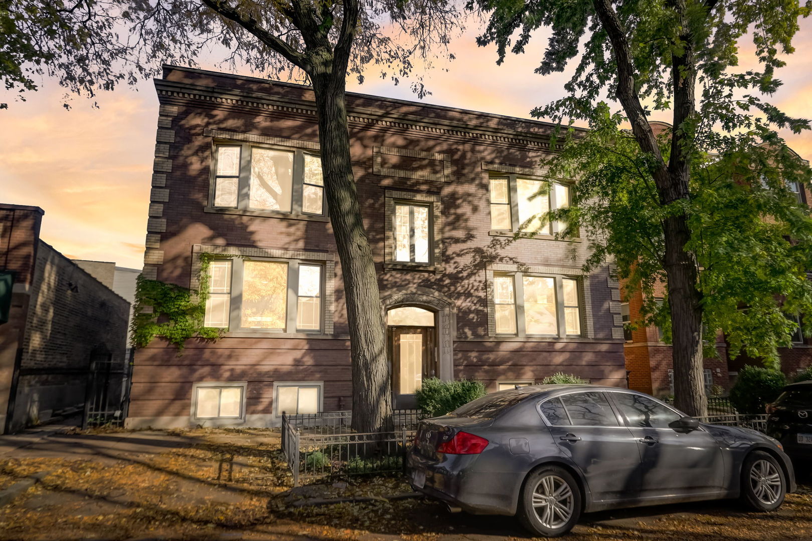 3947 N Kostner Avenue Unit: 1