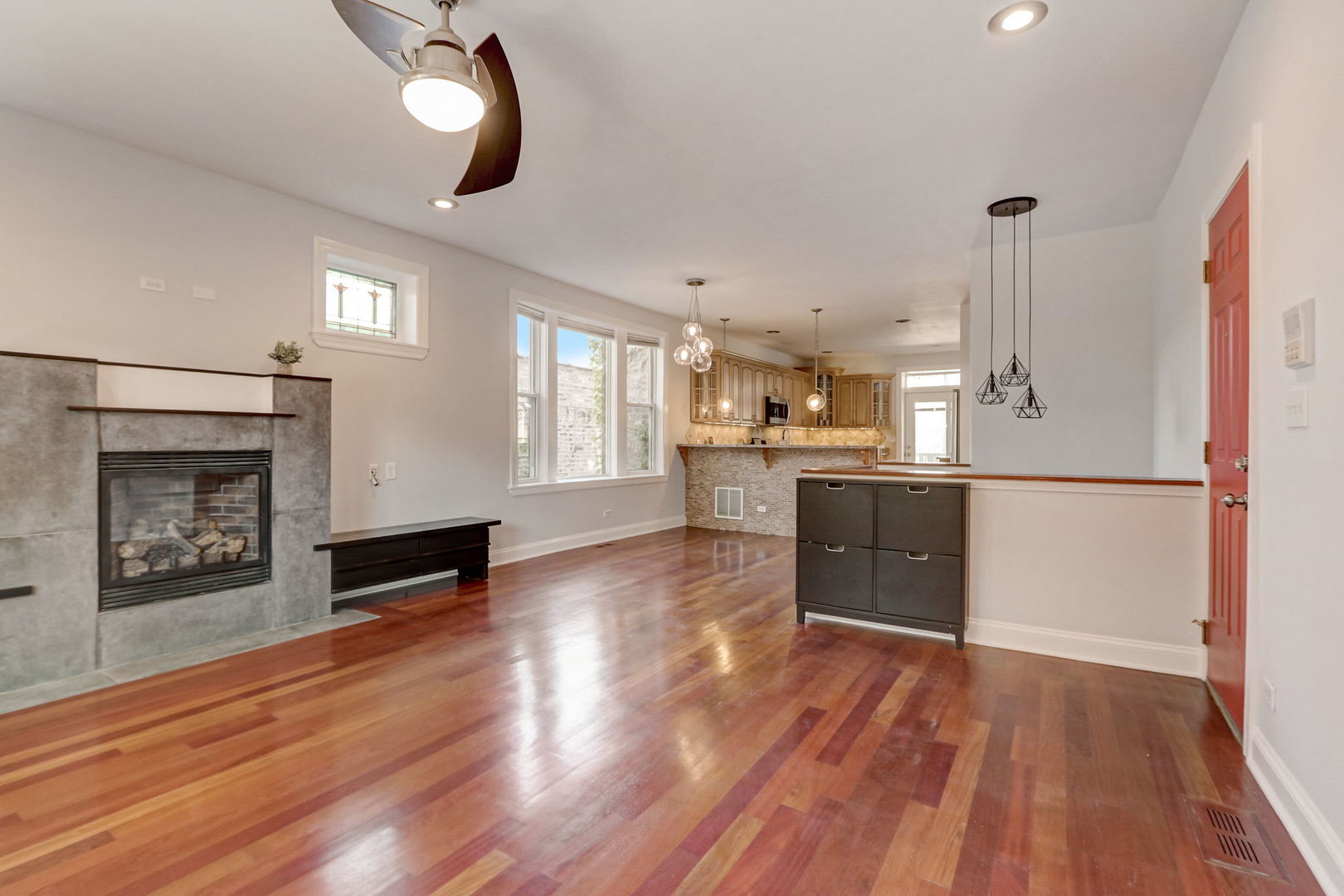 3947 N Kostner Avenue Unit: 1