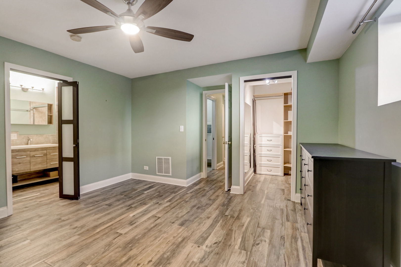 3947 N Kostner Avenue Unit: 1