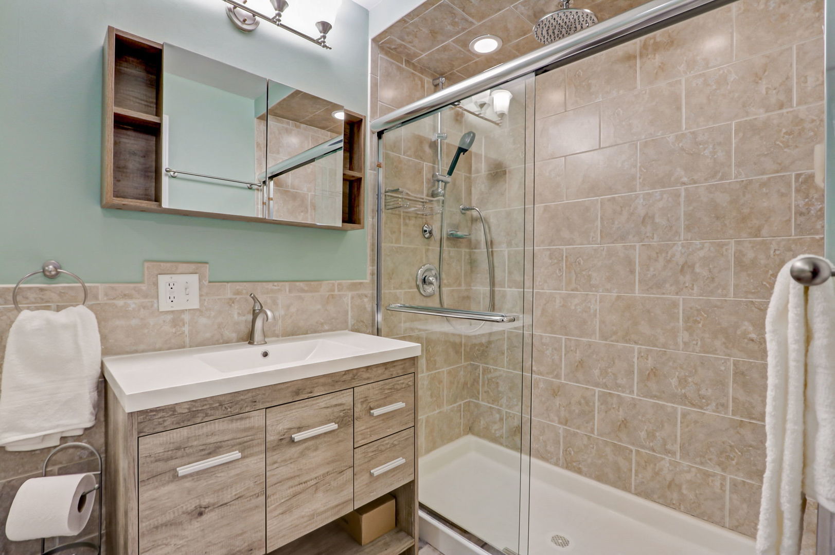 3947 N Kostner Avenue Unit: 1