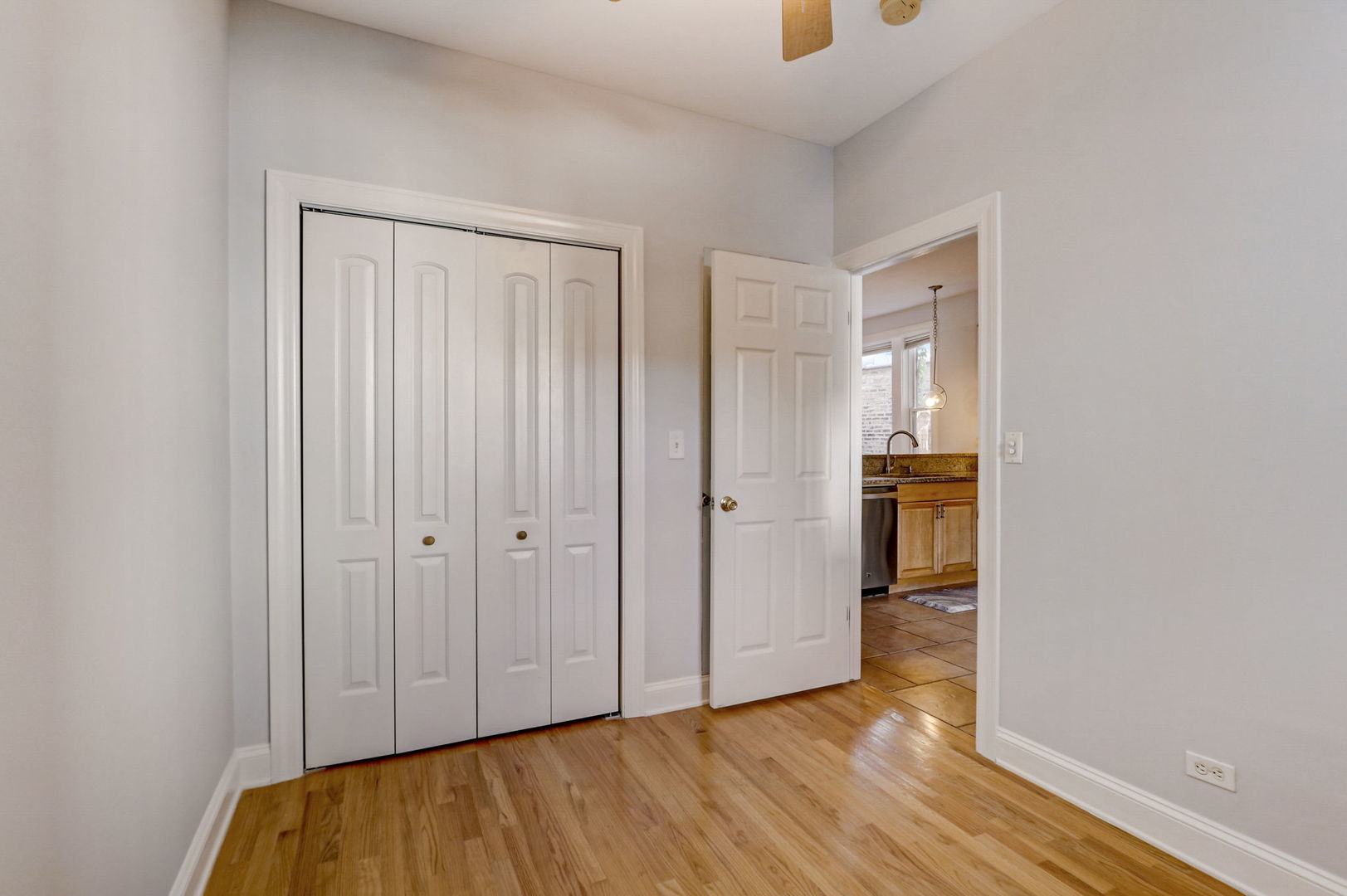3947 N Kostner Avenue Unit: 1