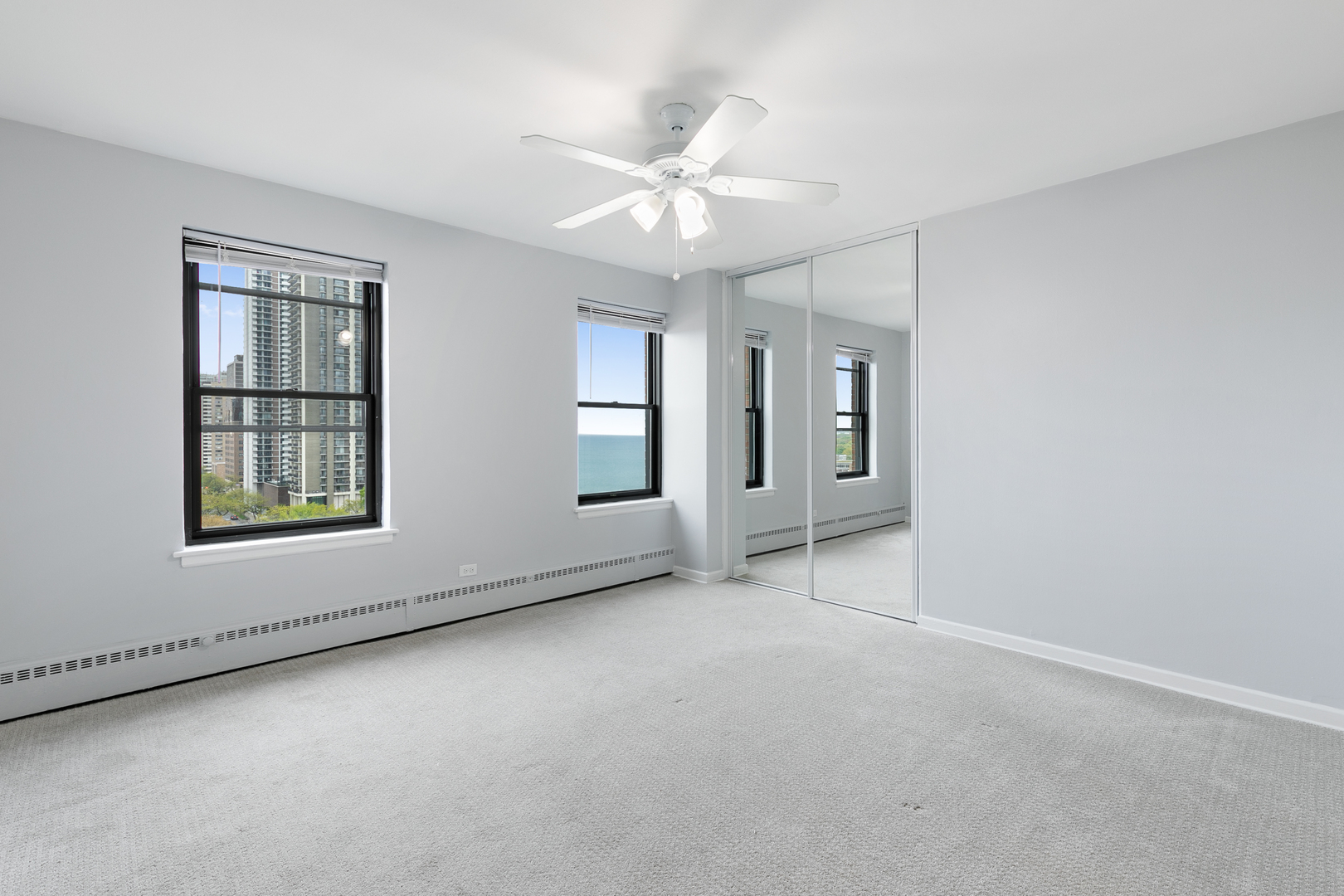 5858 N SHERIDAN Road Unit: 903