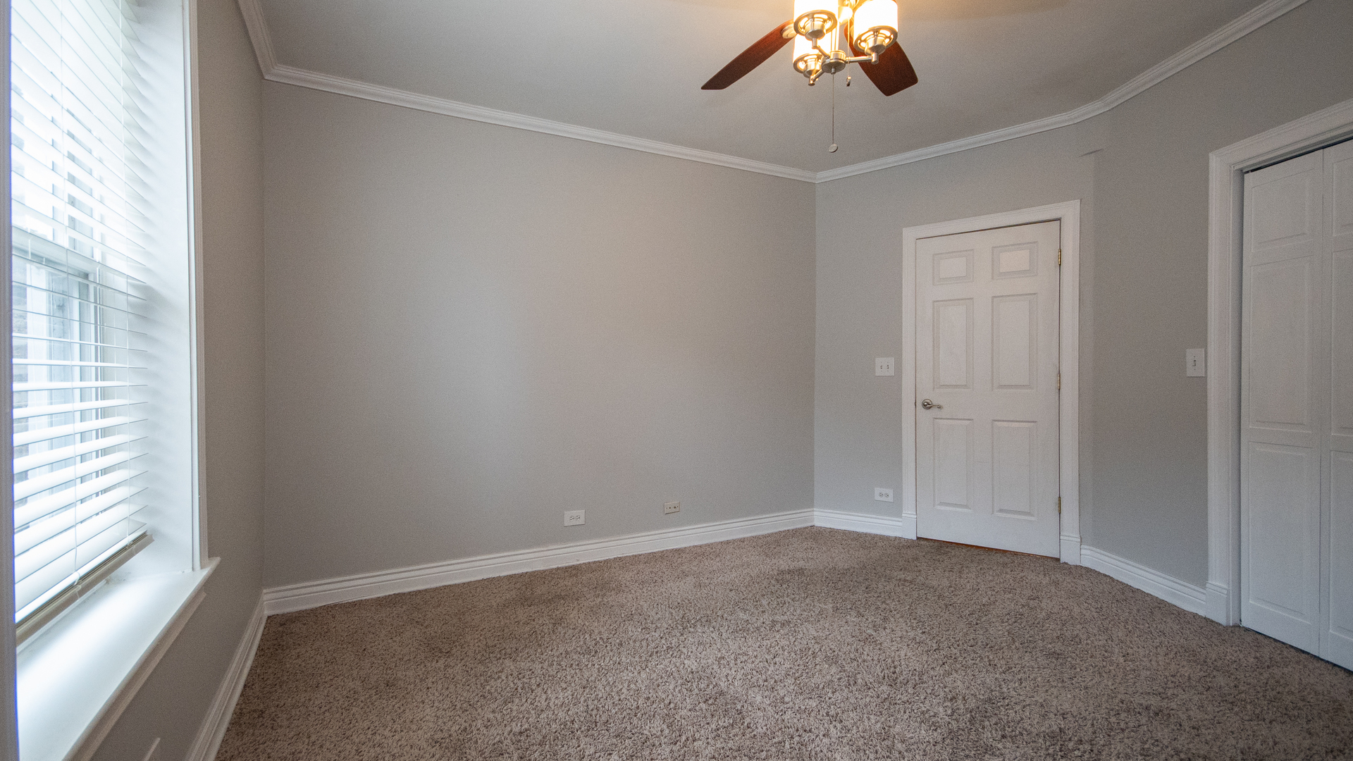 7612 N Rogers Avenue Unit: 3