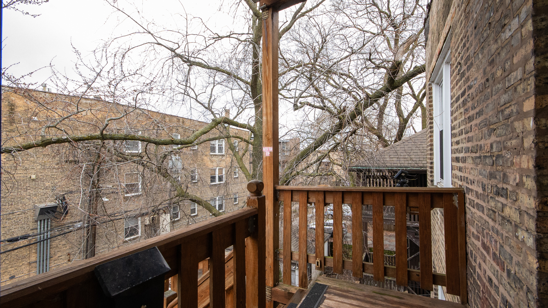 7612 N Rogers Avenue Unit: 3