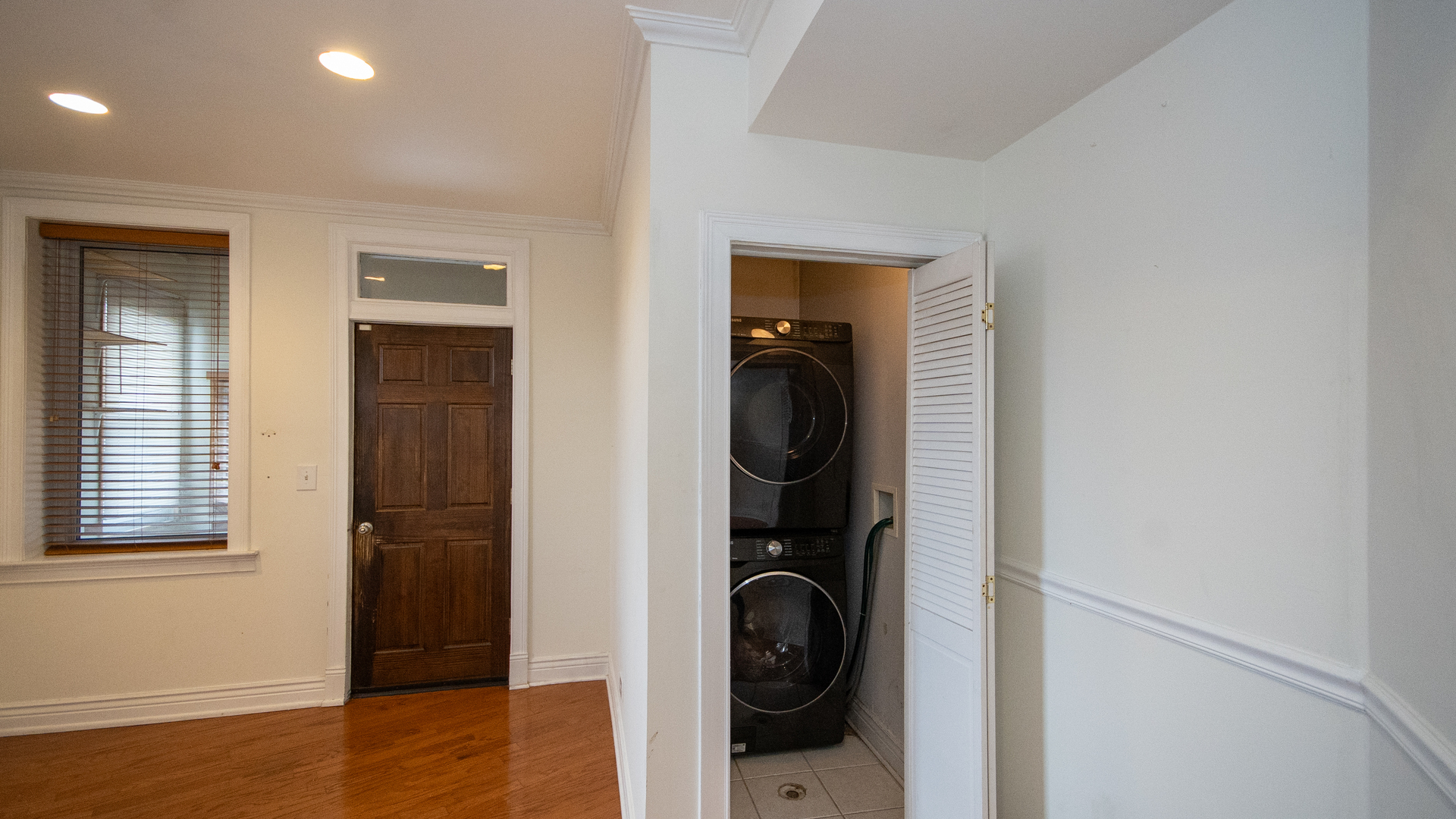7612 N Rogers Avenue Unit: 3