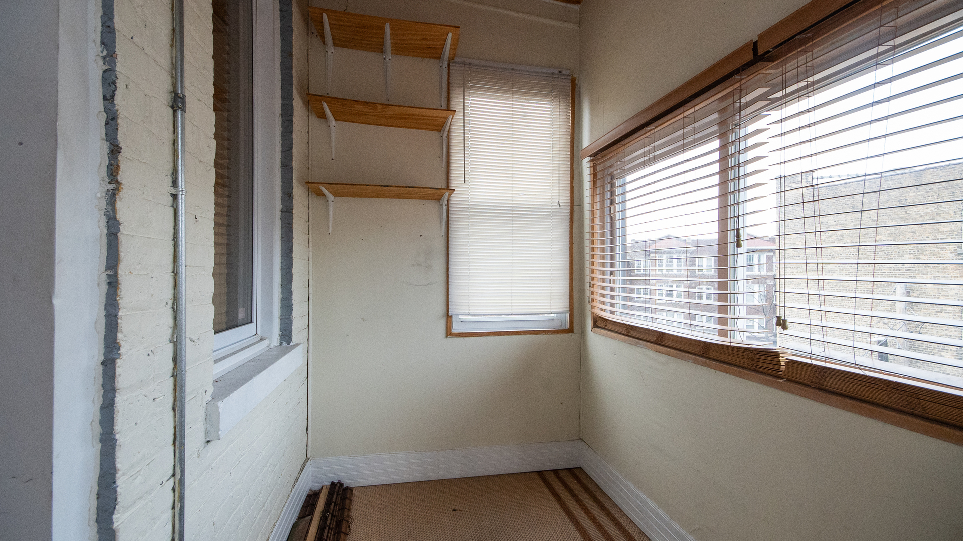 7612 N Rogers Avenue Unit: 3