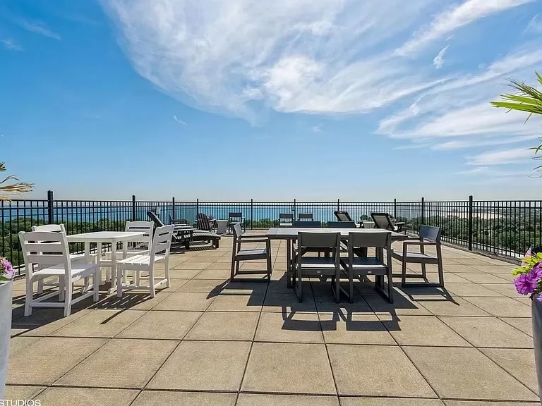 4970 N Marine Drive Unit: 1023