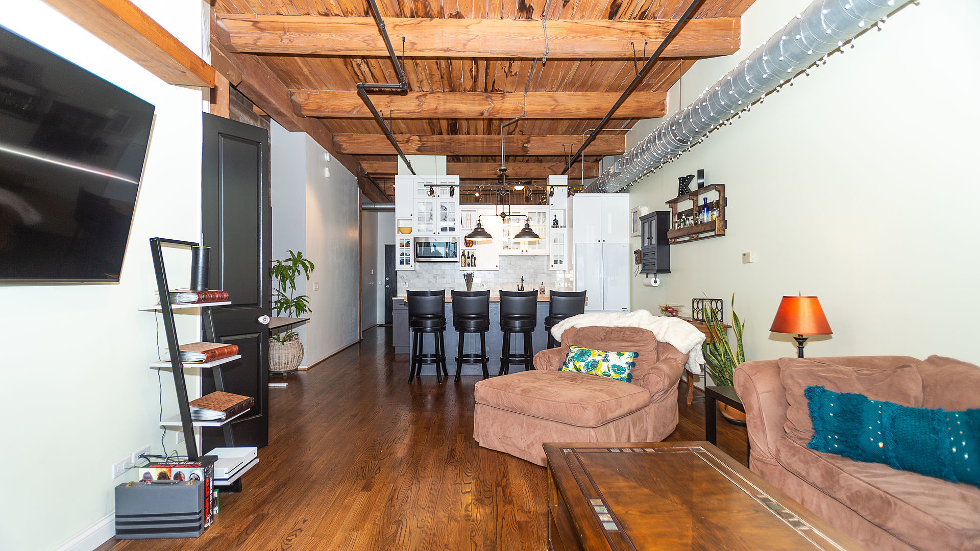 1250 W Van Buren Street Unit: 714
