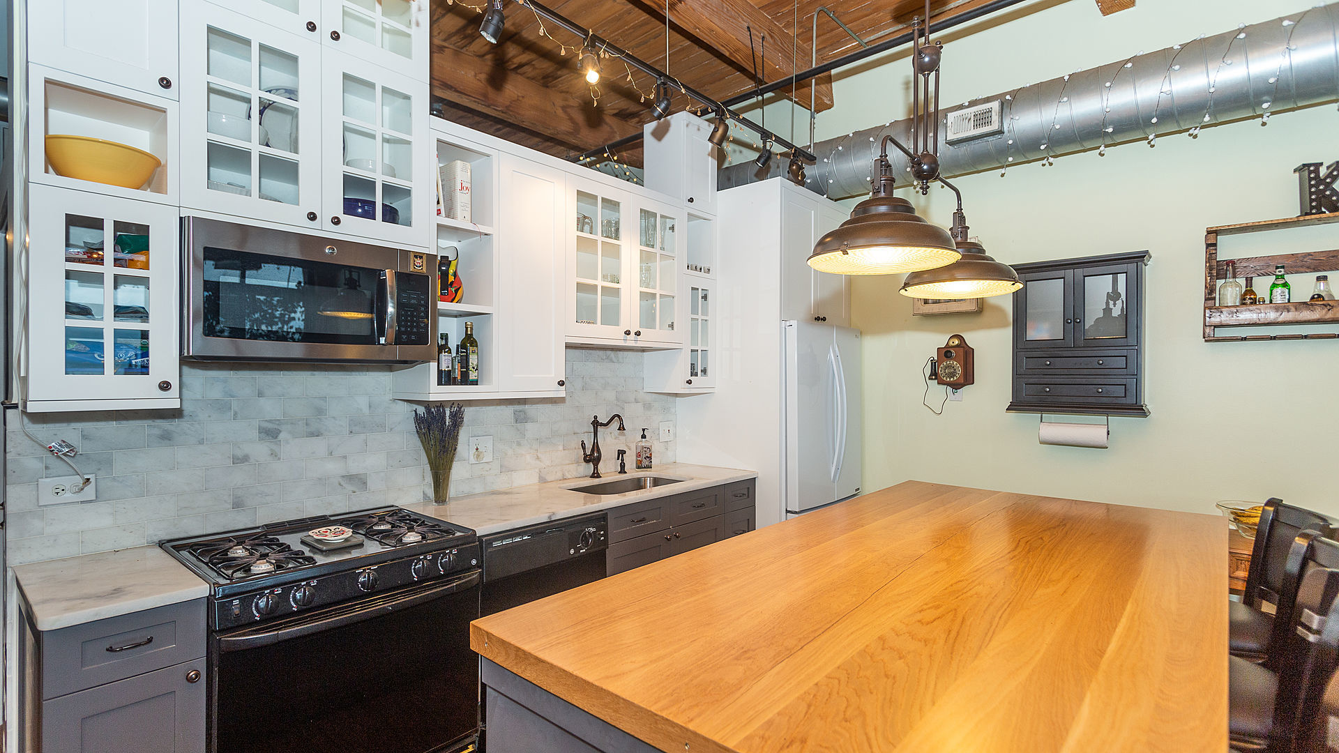 1250 W Van Buren Street Unit: 714