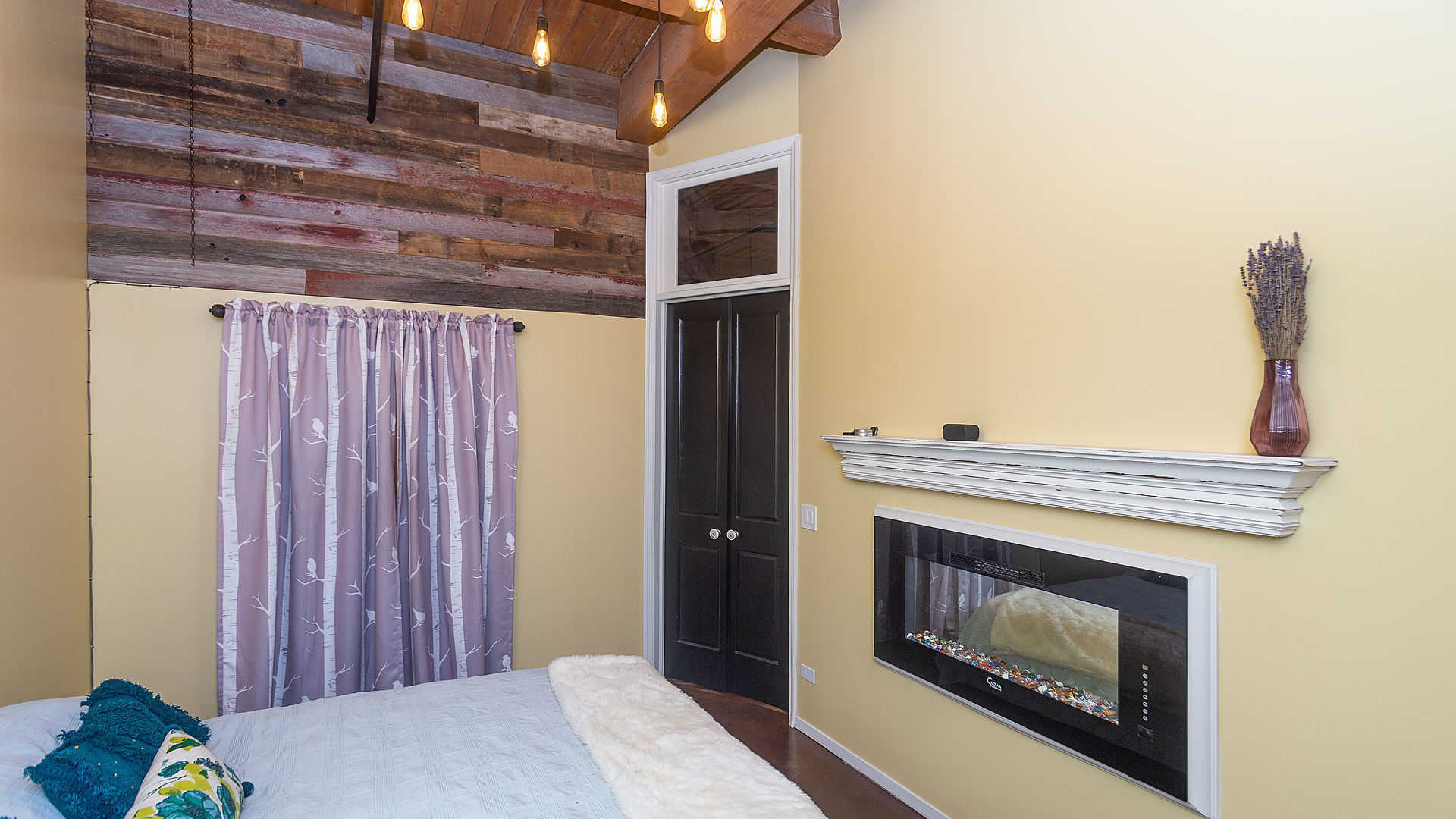 1250 W Van Buren Street Unit: 714
